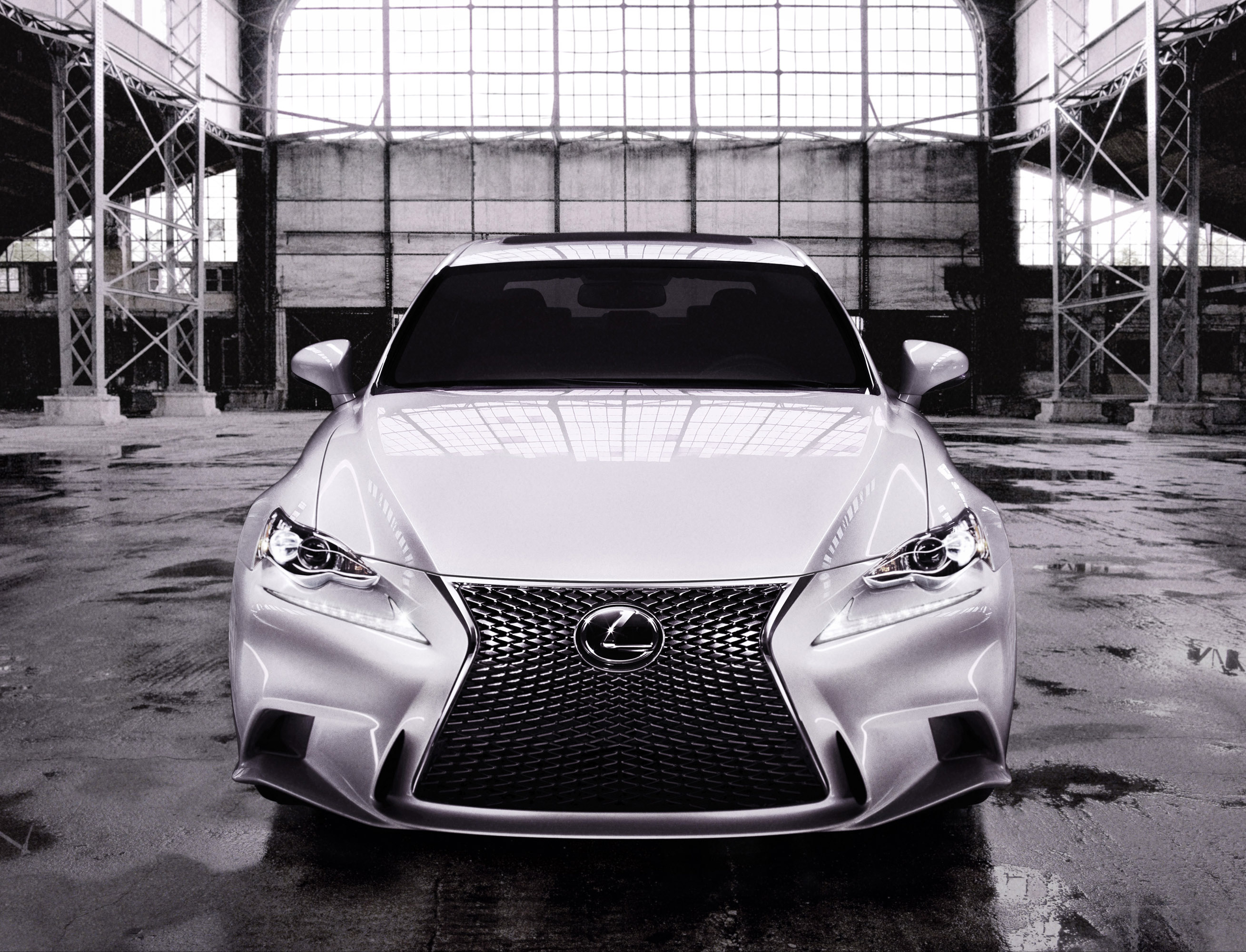 Lexus IS F Sport photo #1