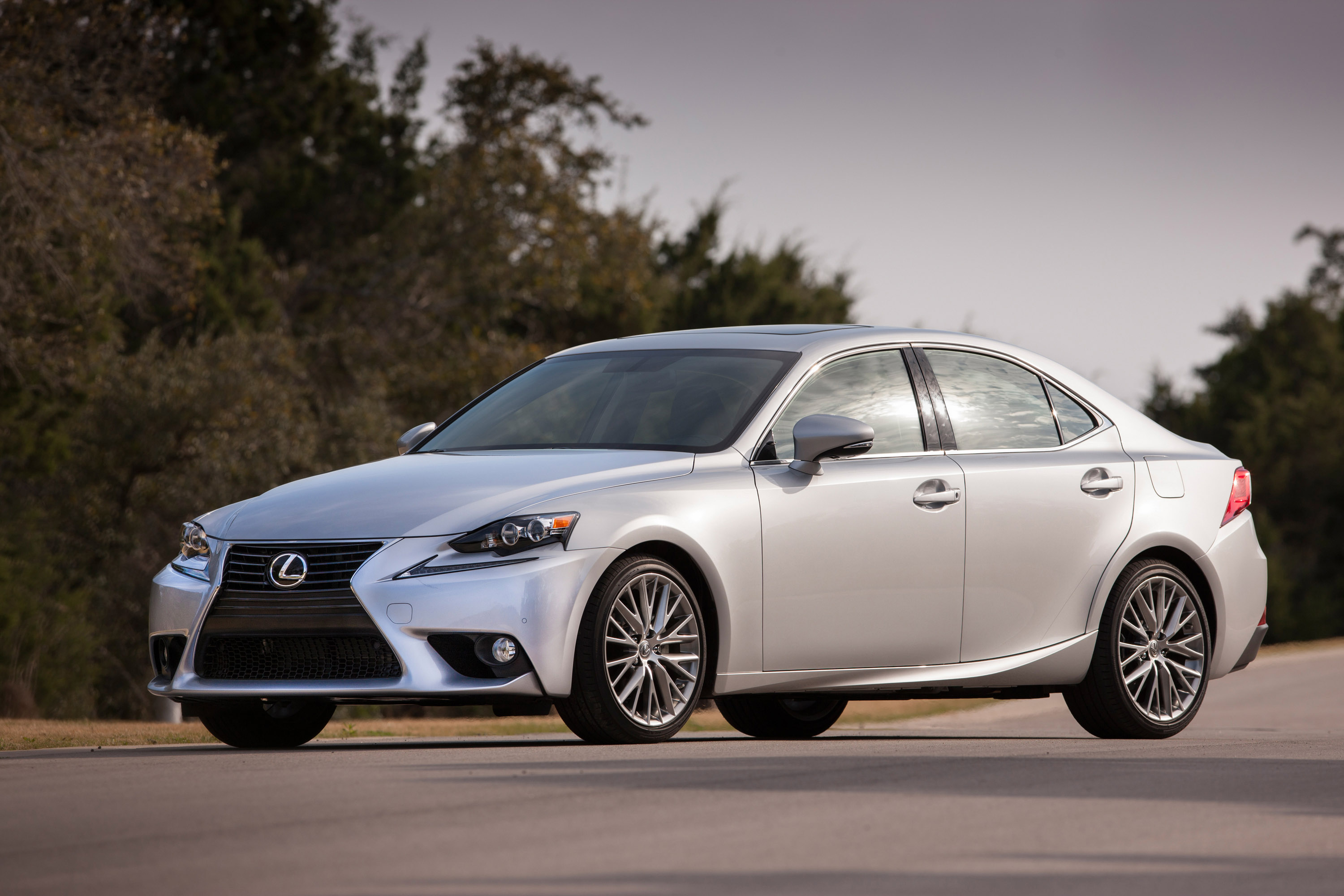 Lexus IS photo #17