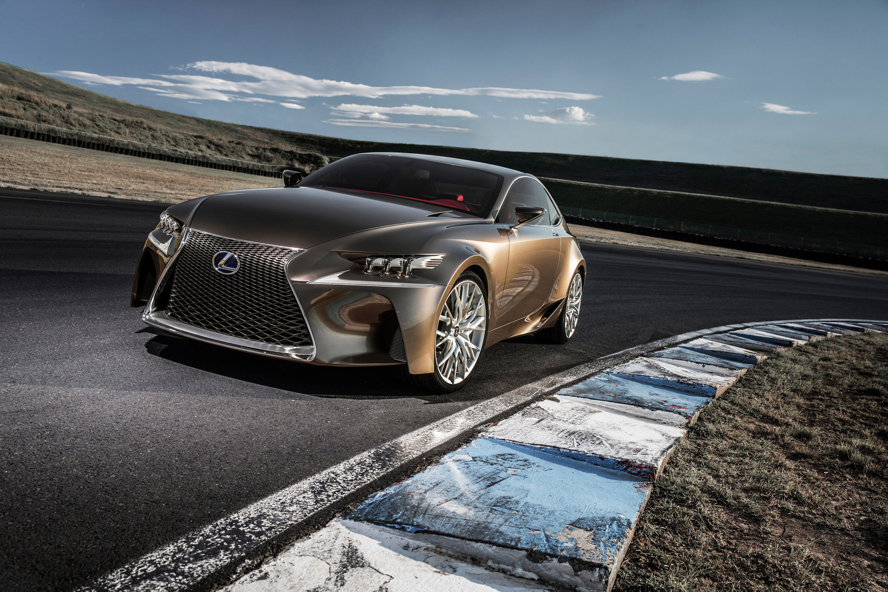 Lexus LF-CC photo #2