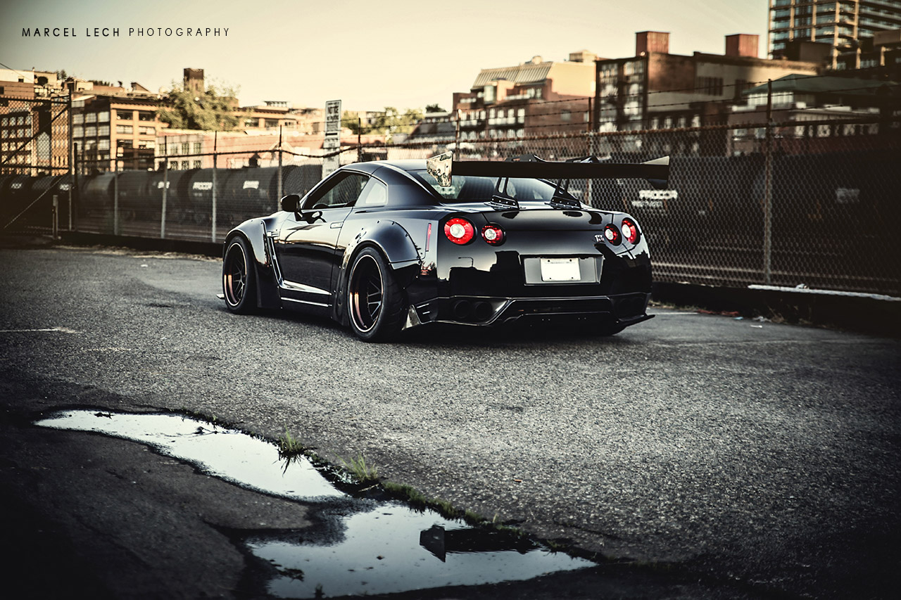 Liberty Walk Nissan GTR photo #17