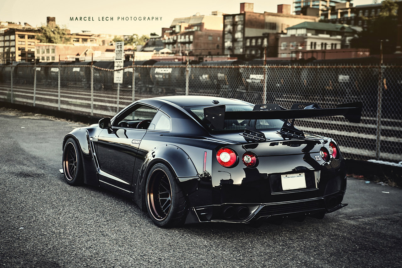 Liberty Walk Nissan GTR photo #18