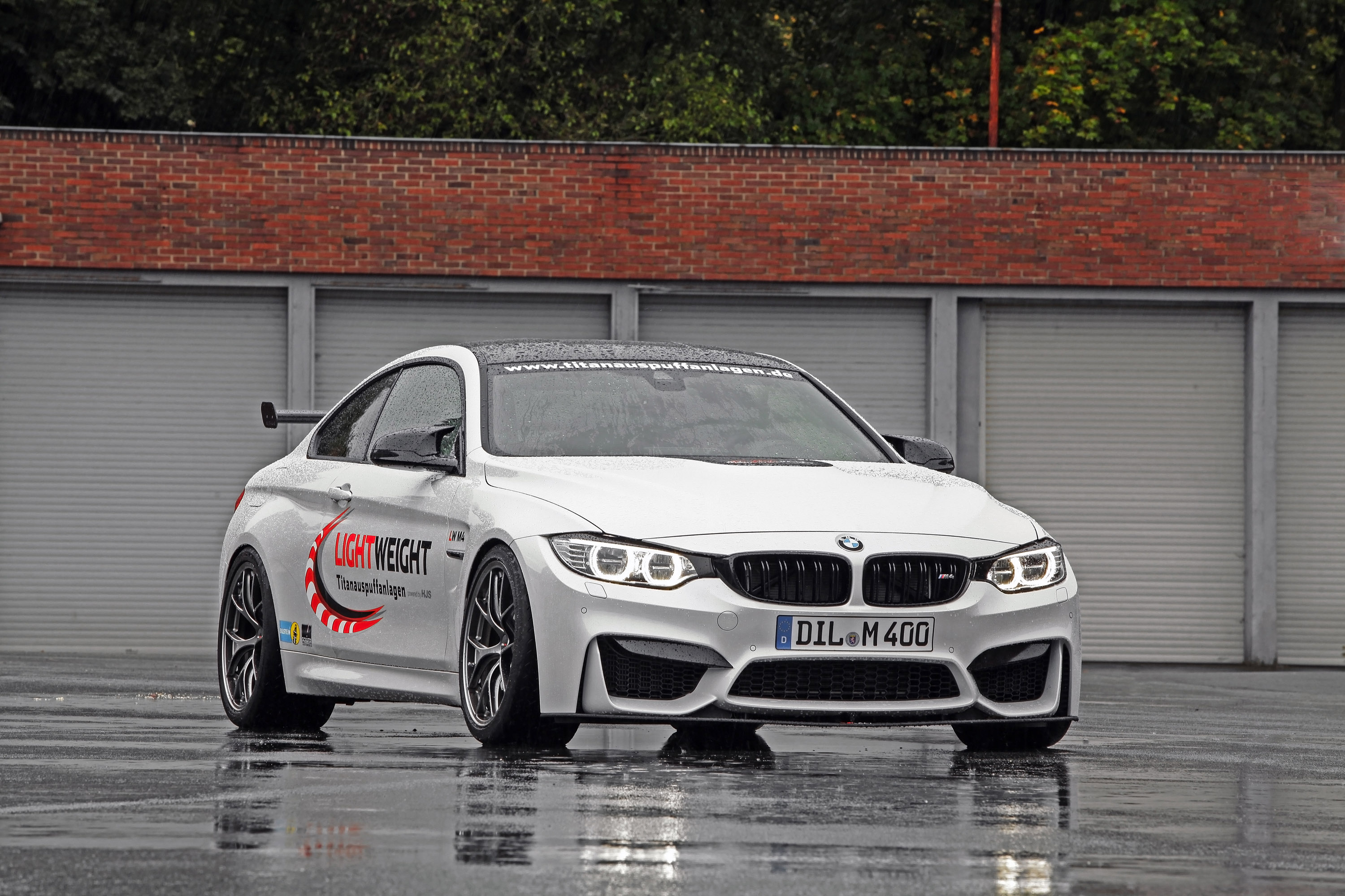 Lightweight BMW M4 photo #2