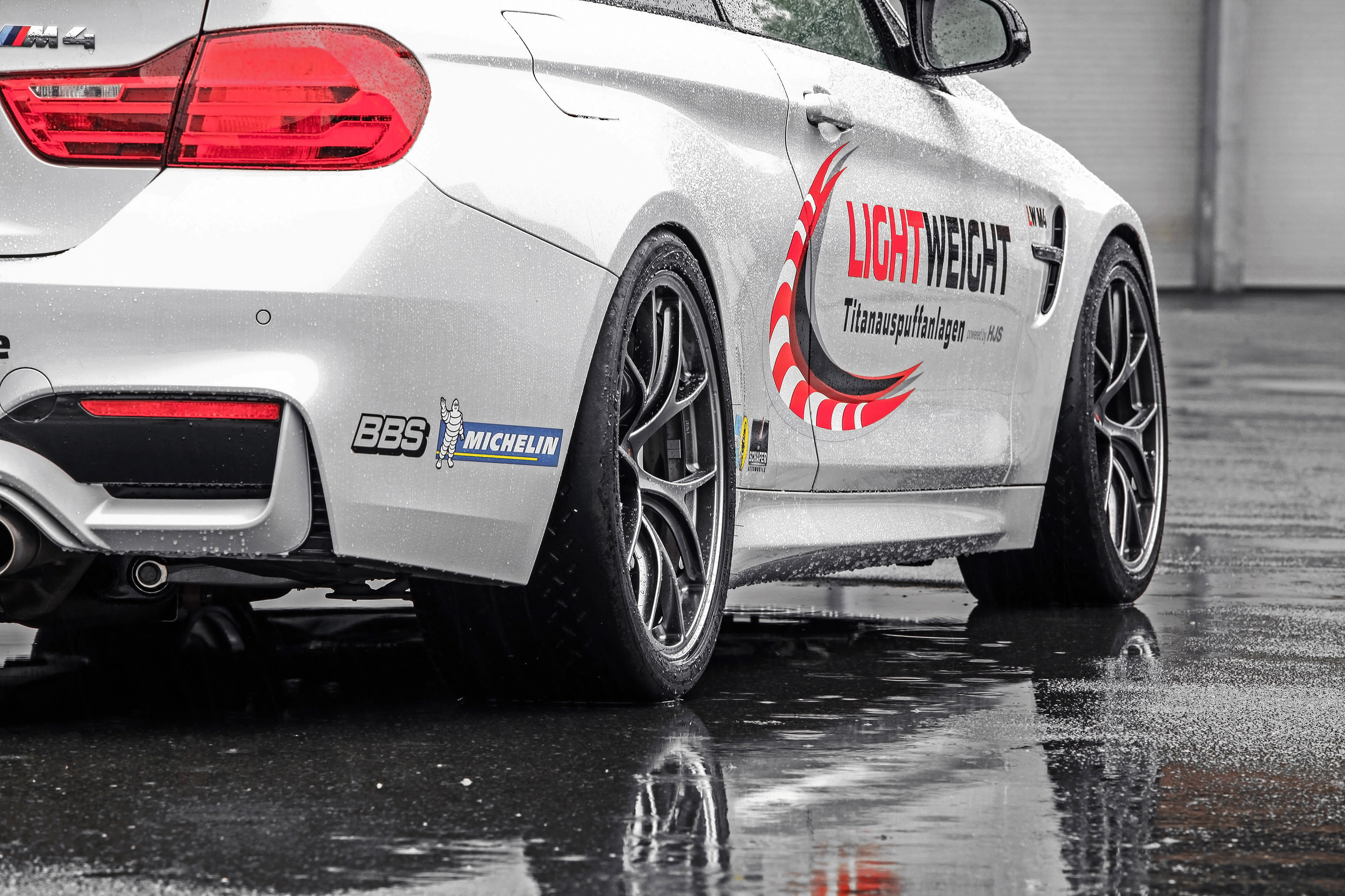 Lightweight BMW M4 photo #19