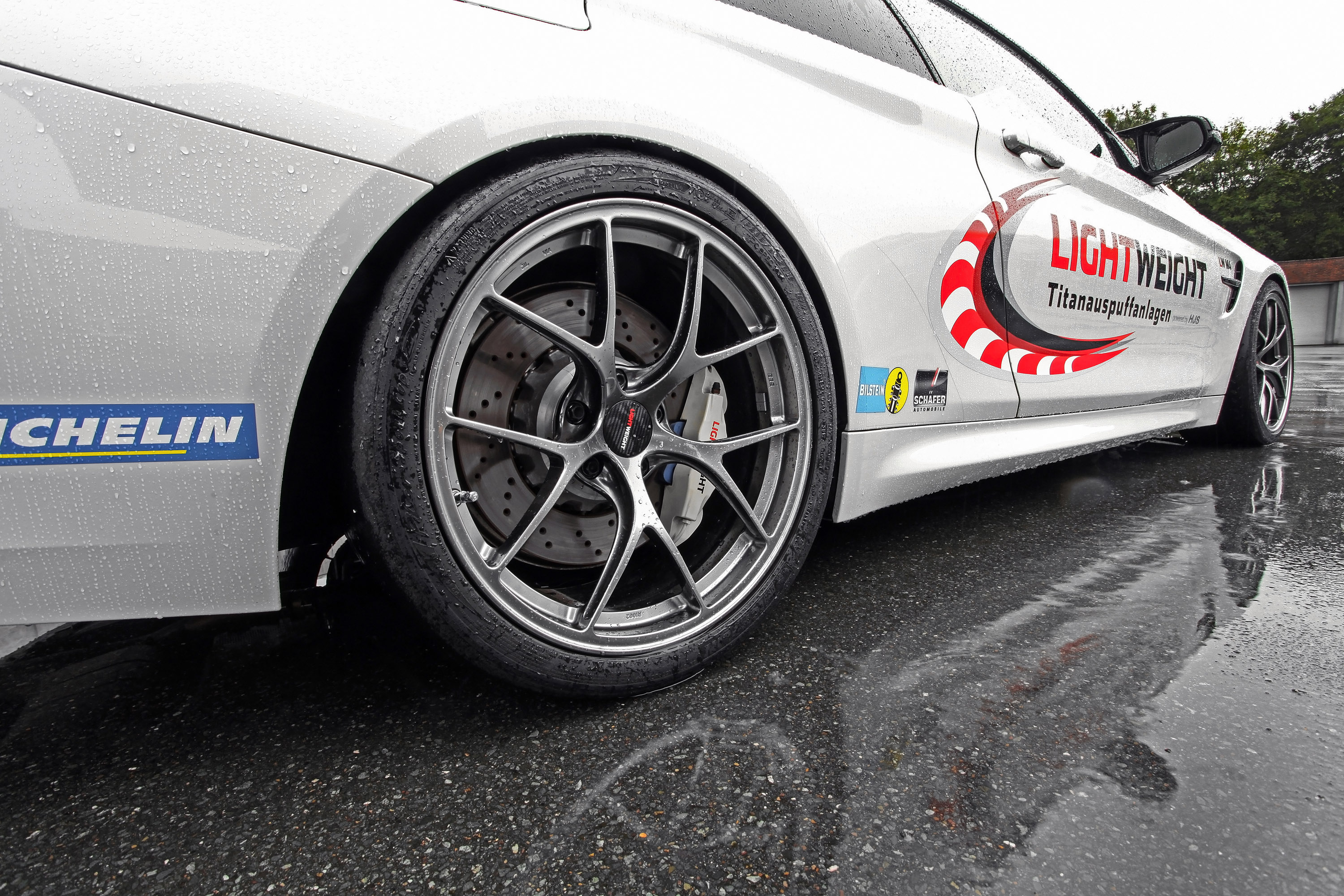 Lightweight BMW M4 photo #20