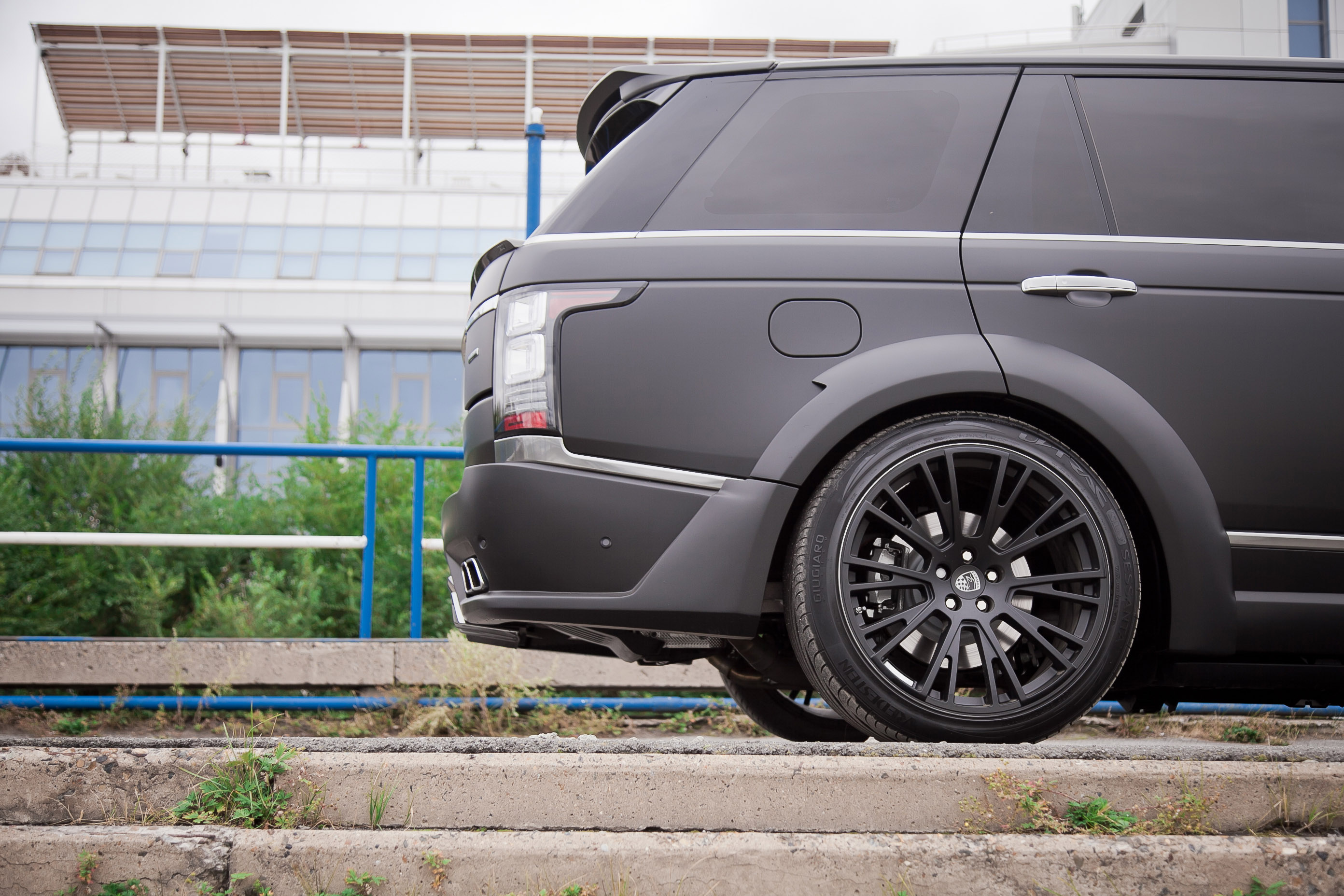 Lumma Design Range Rover LWB CLR R photo #8