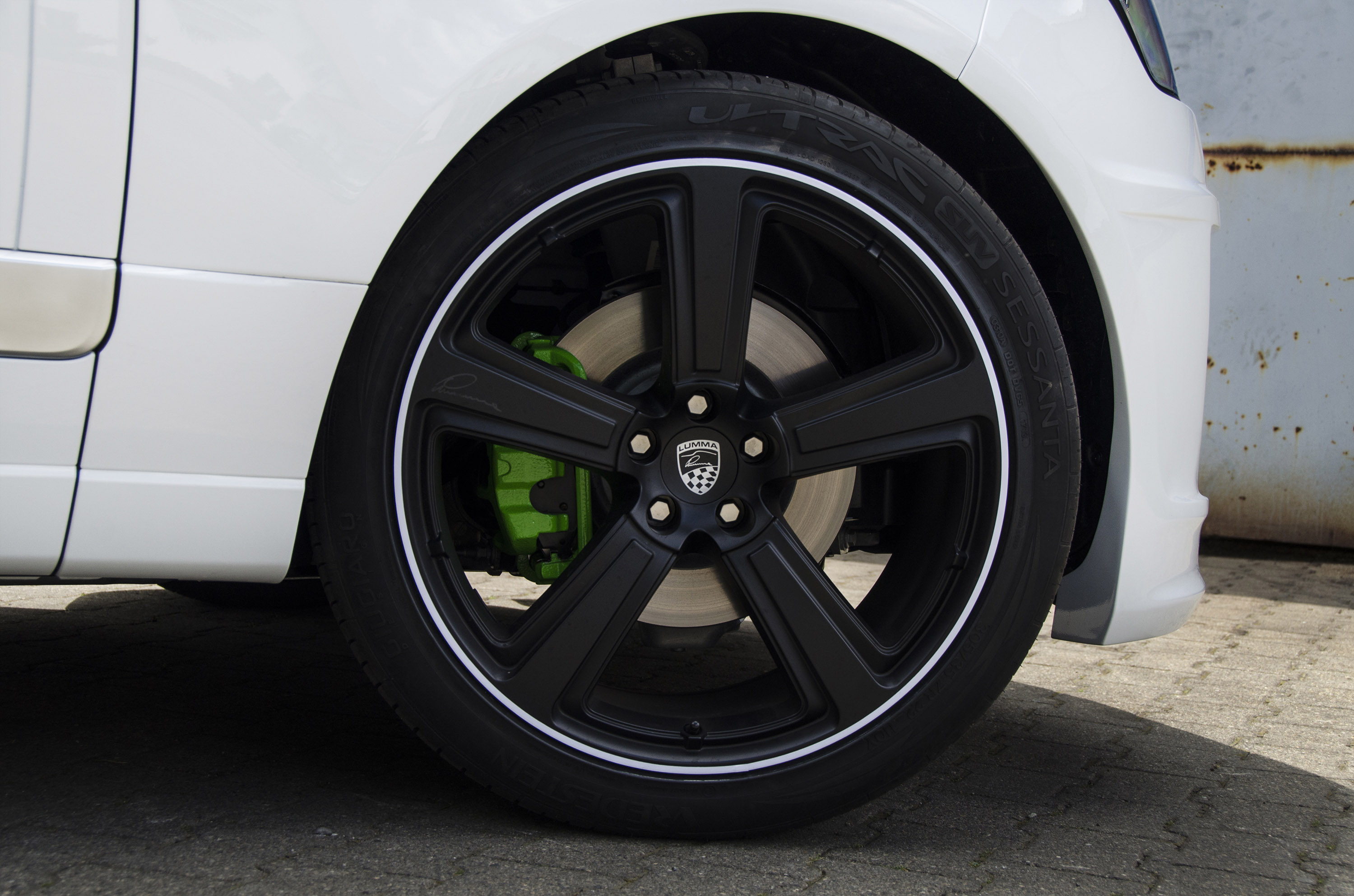 Lumma Design Range Rover Vogue CLR SR photo #27