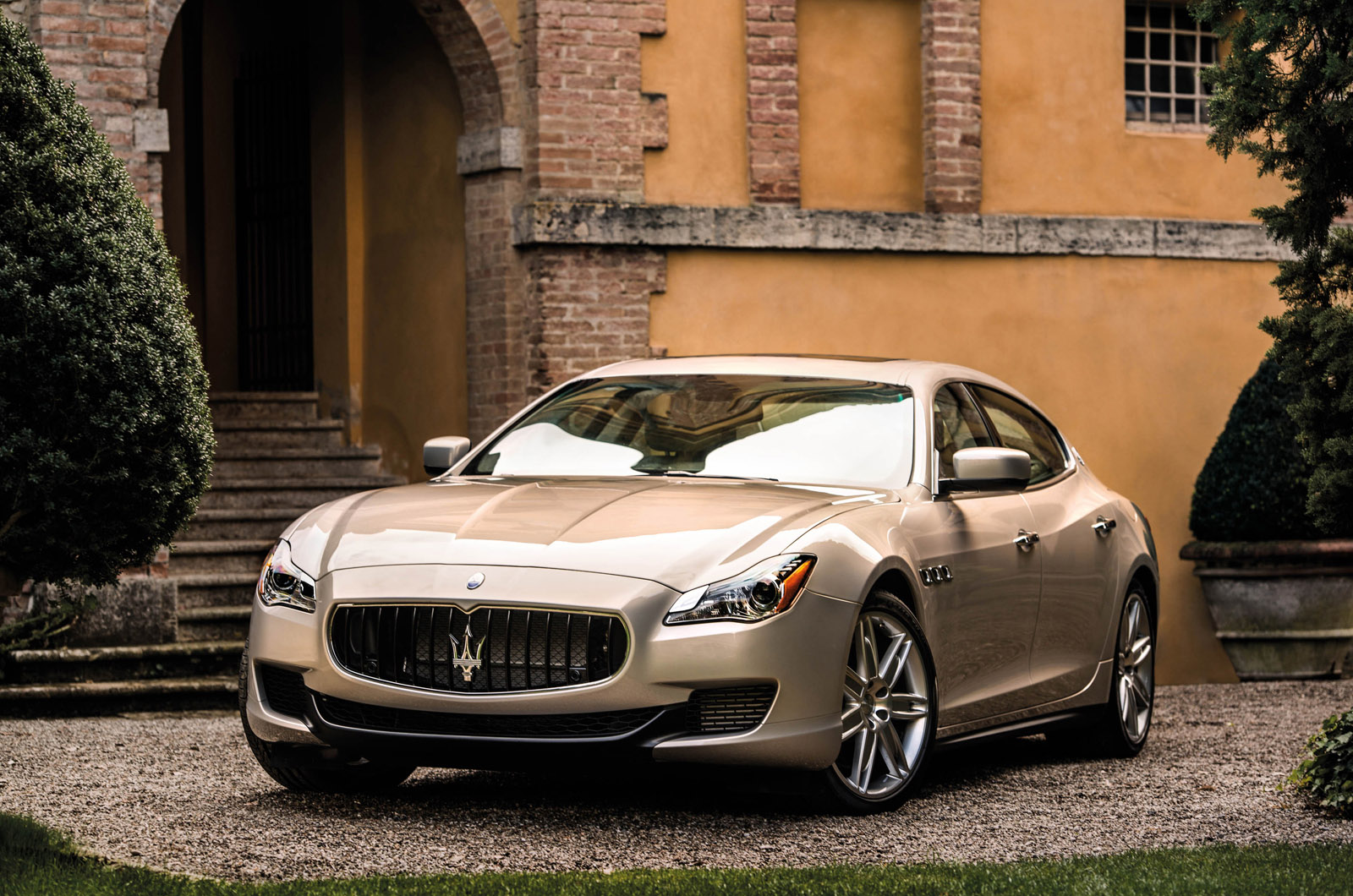 Maserati Quattroporte photo #3