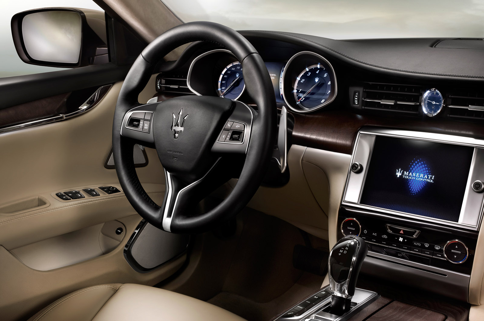 Maserati Quattroporte photo #36