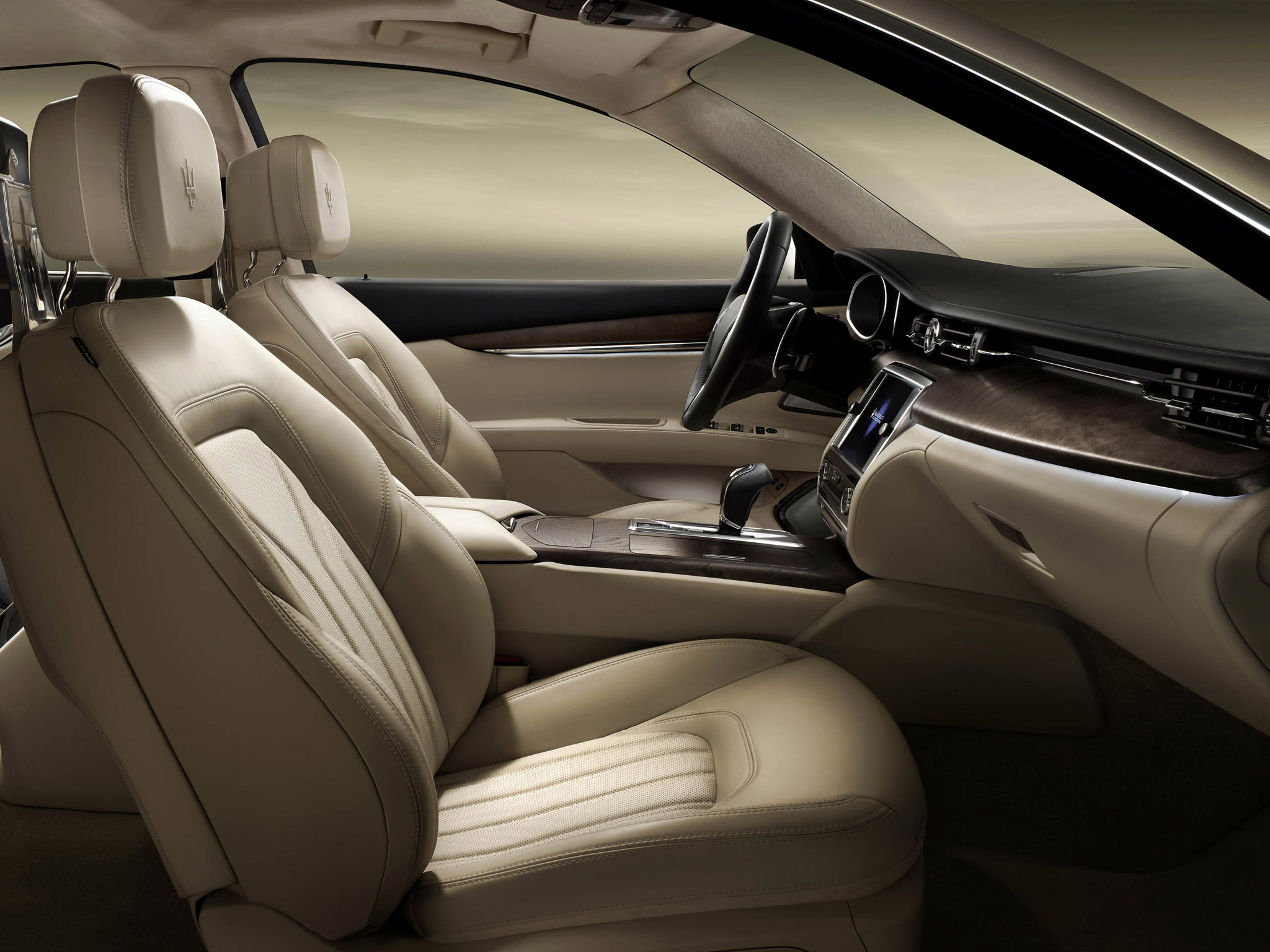 Maserati Quattroporte photo #41