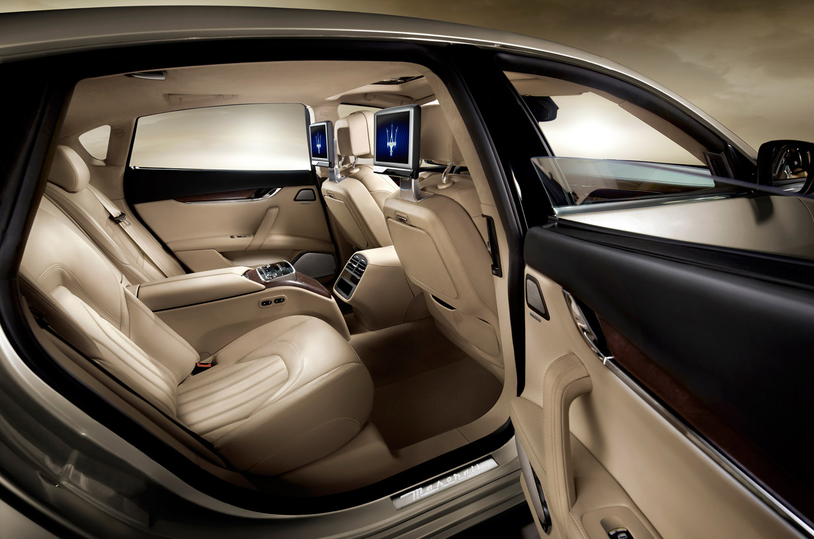 Maserati Quattroporte photo #47