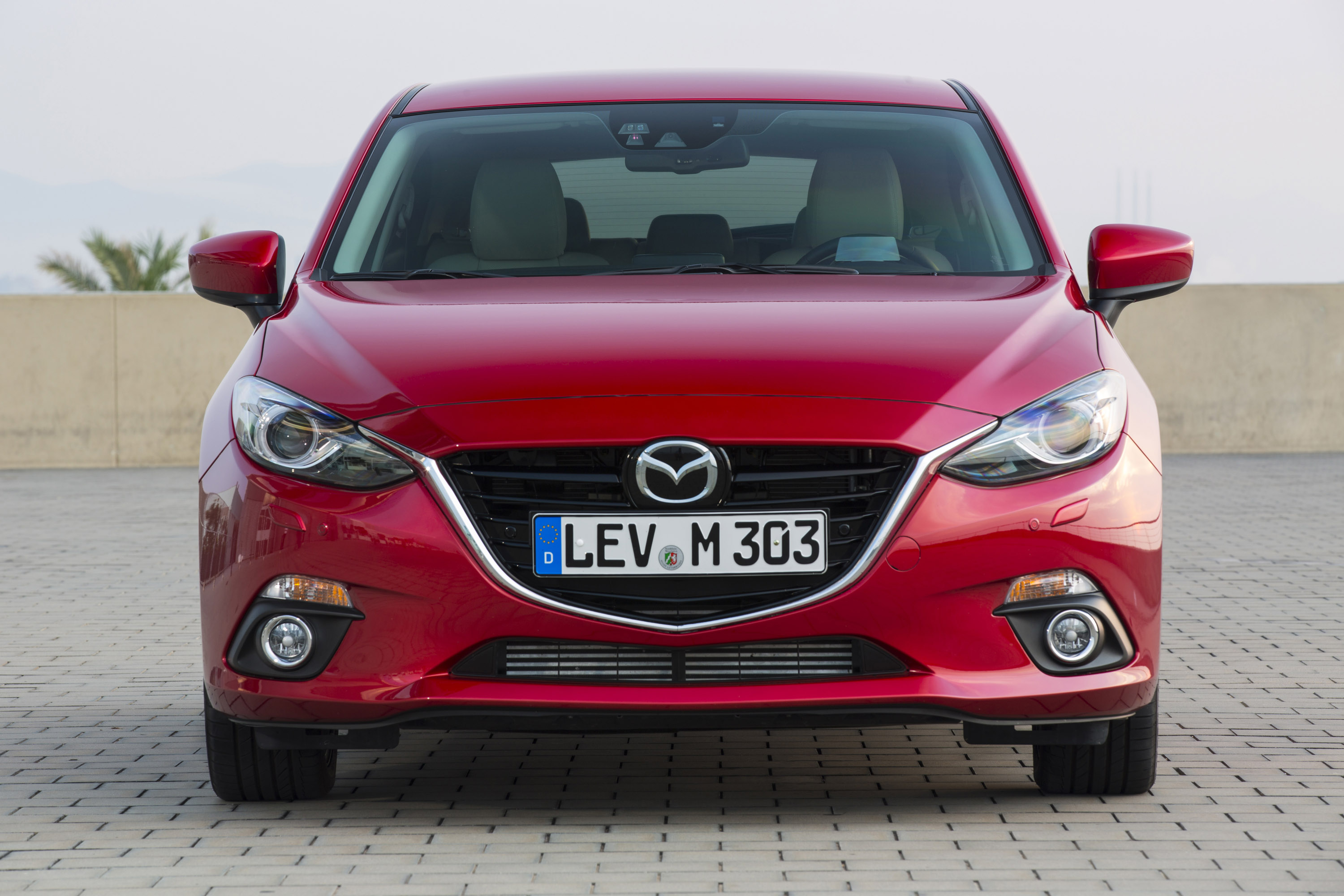 Mazda 3 Hatchback photo #2