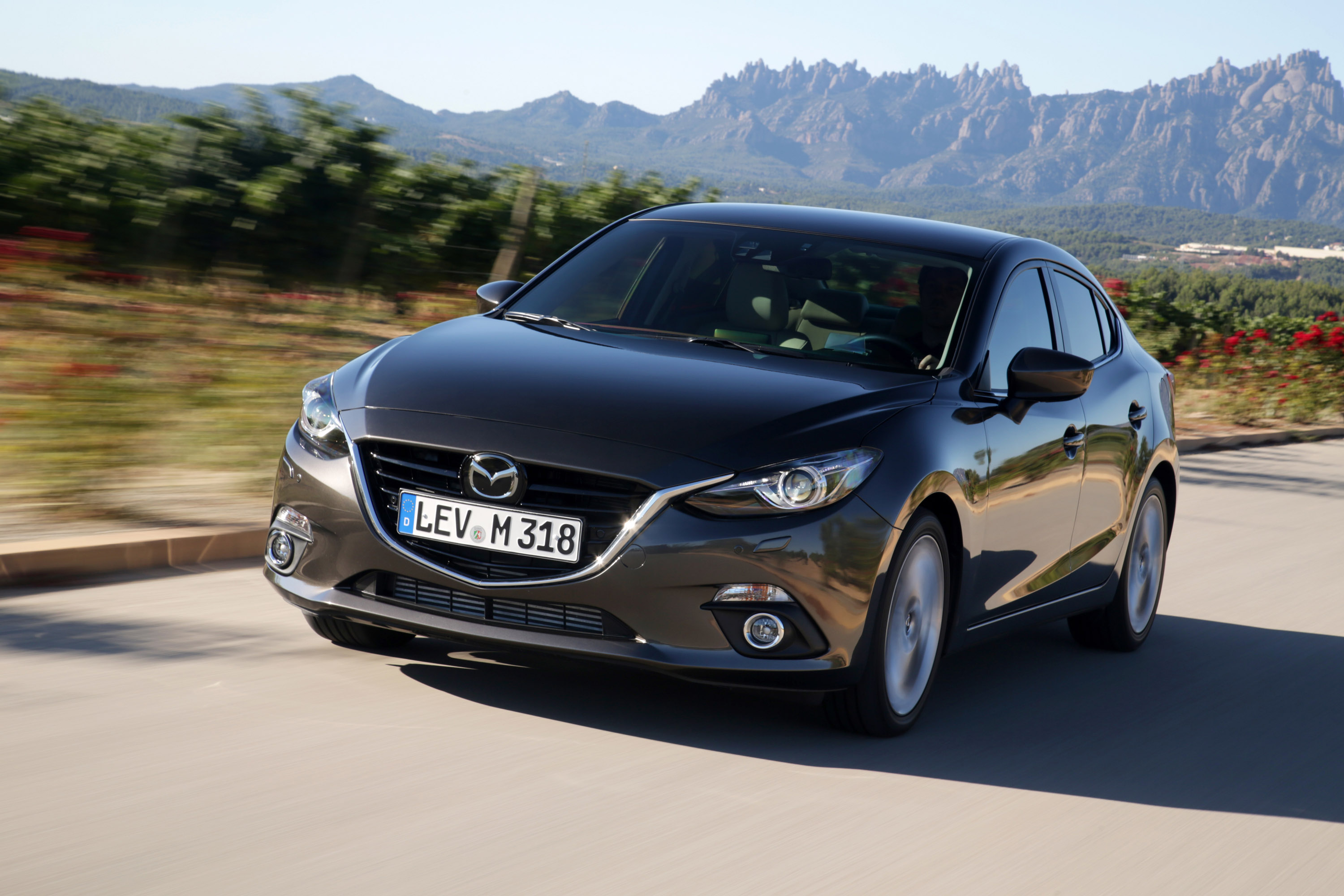 2014 Mazda 3 Sedan HD Pictures