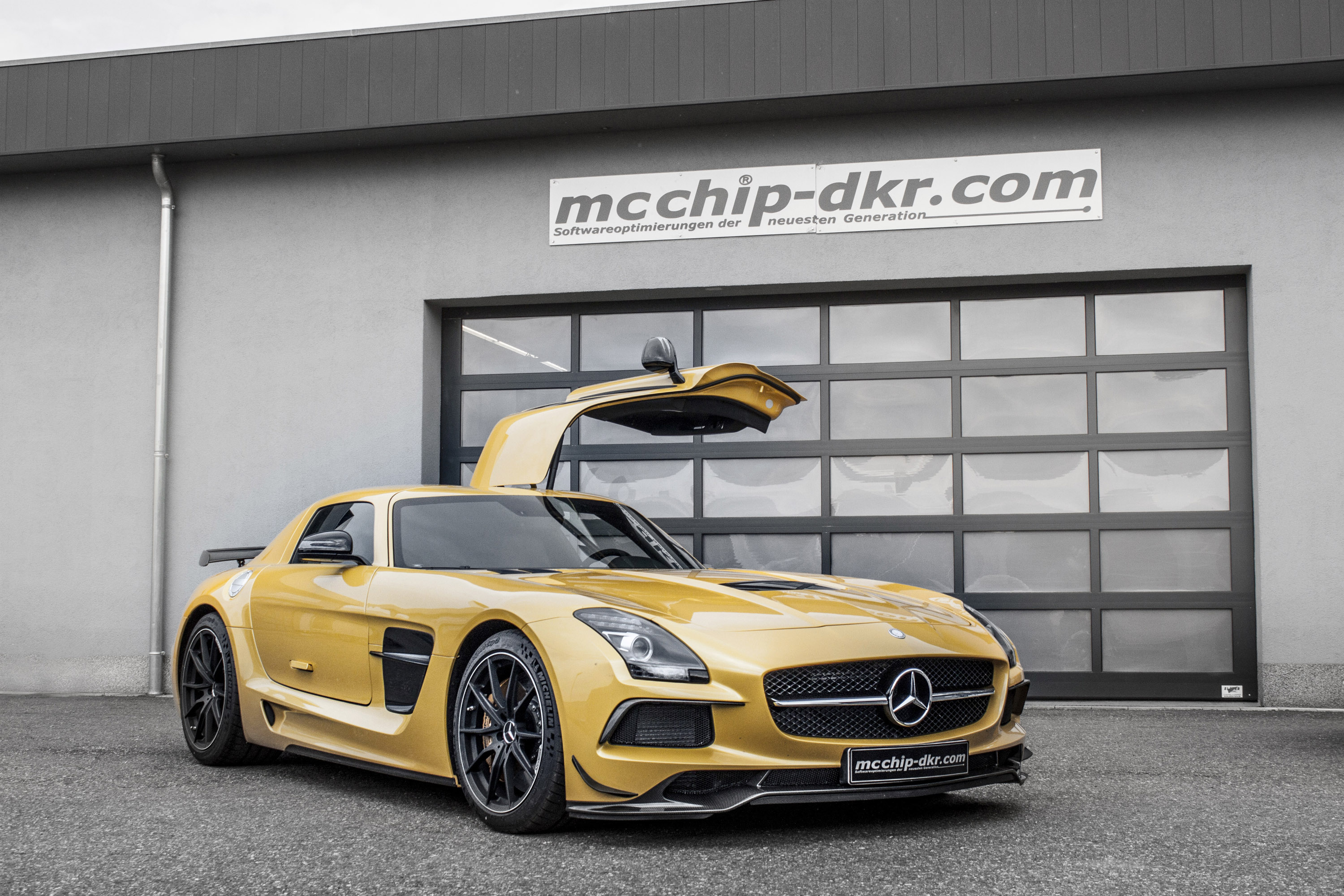 MCCHIP-DKR Mercedes-Benz SLS 63 AMG Black Series photo #1