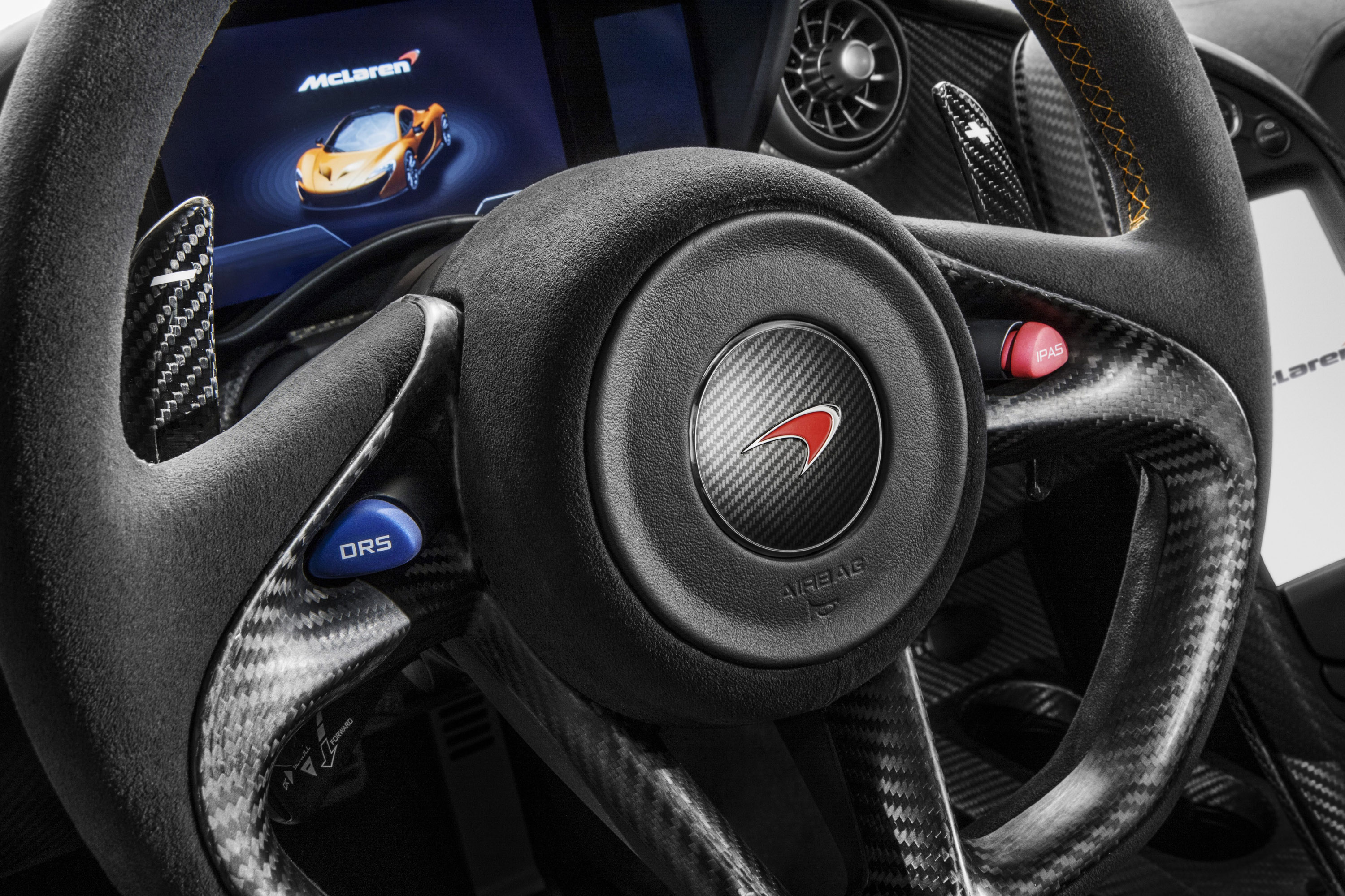 McLaren P1 photo #20