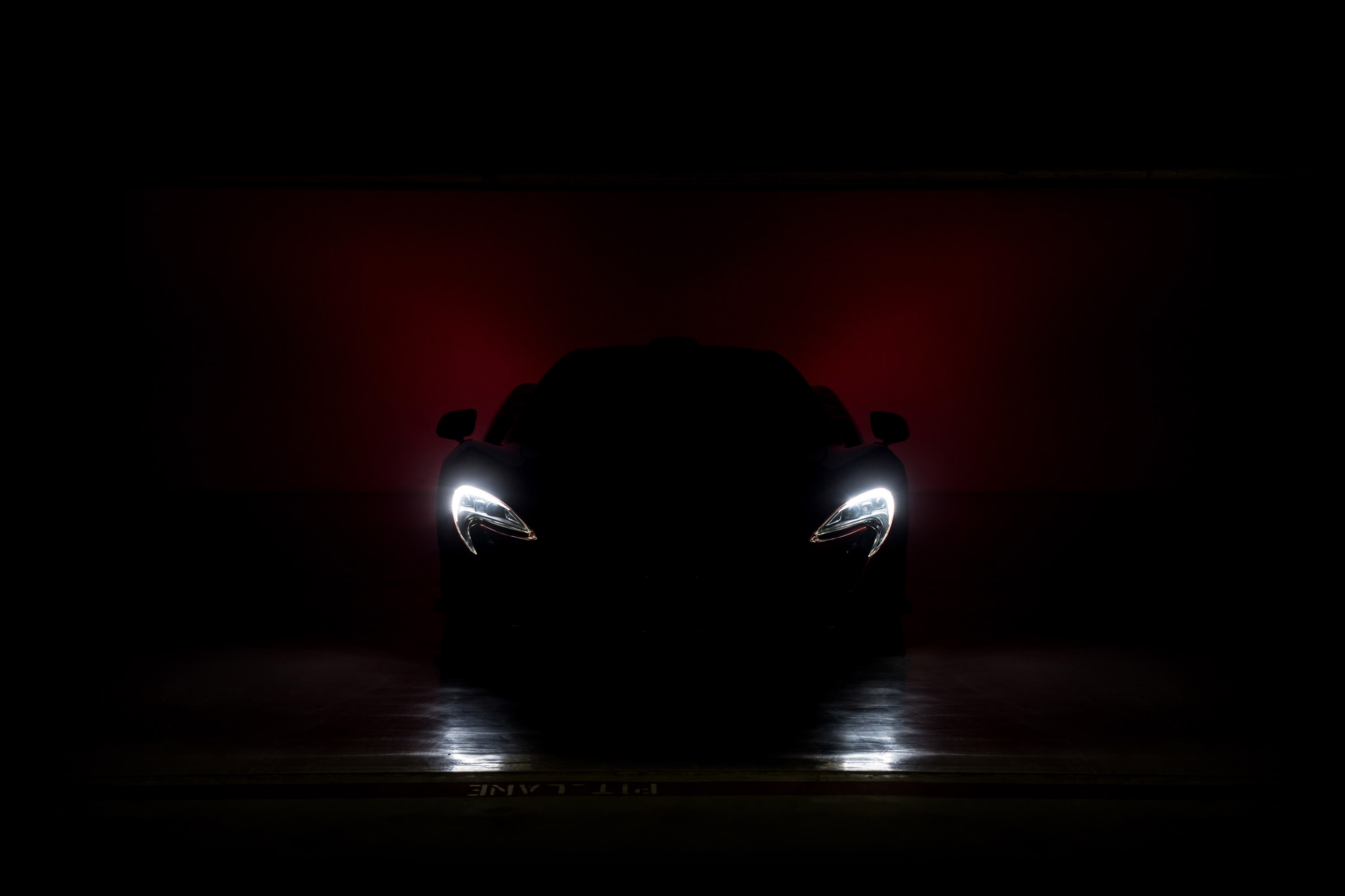 McLaren P1 photo #28