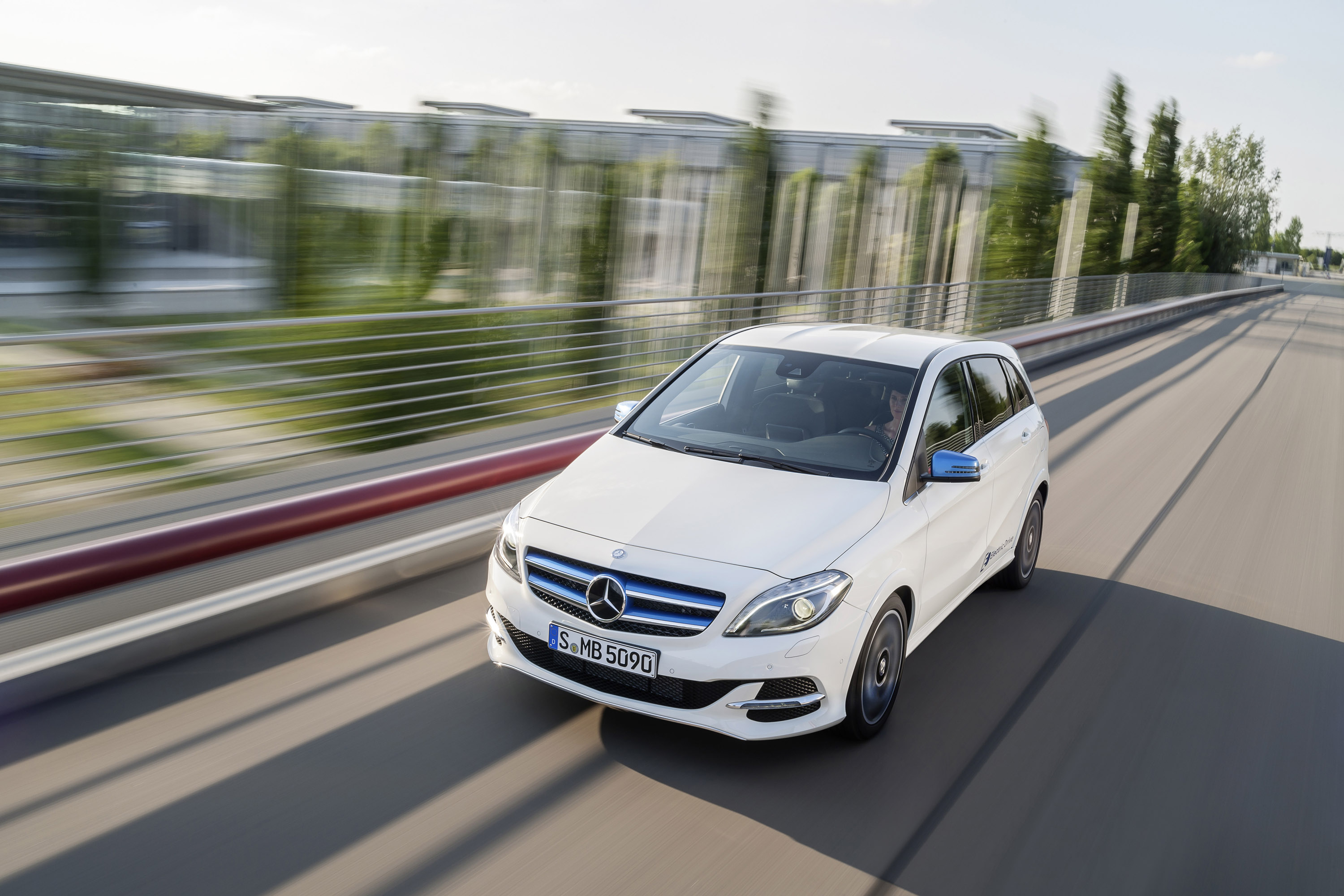 Mercedes-Benz B-Class photo #2