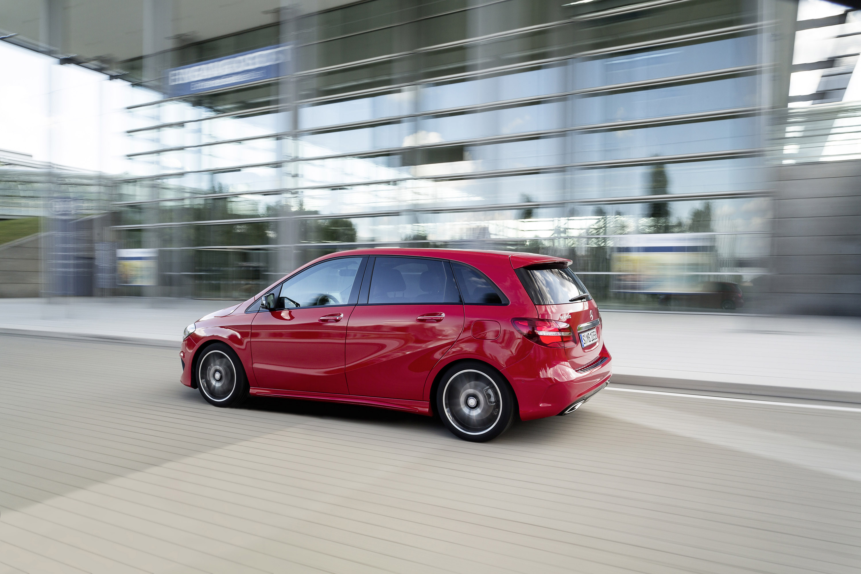Mercedes-Benz B-Class photo #24
