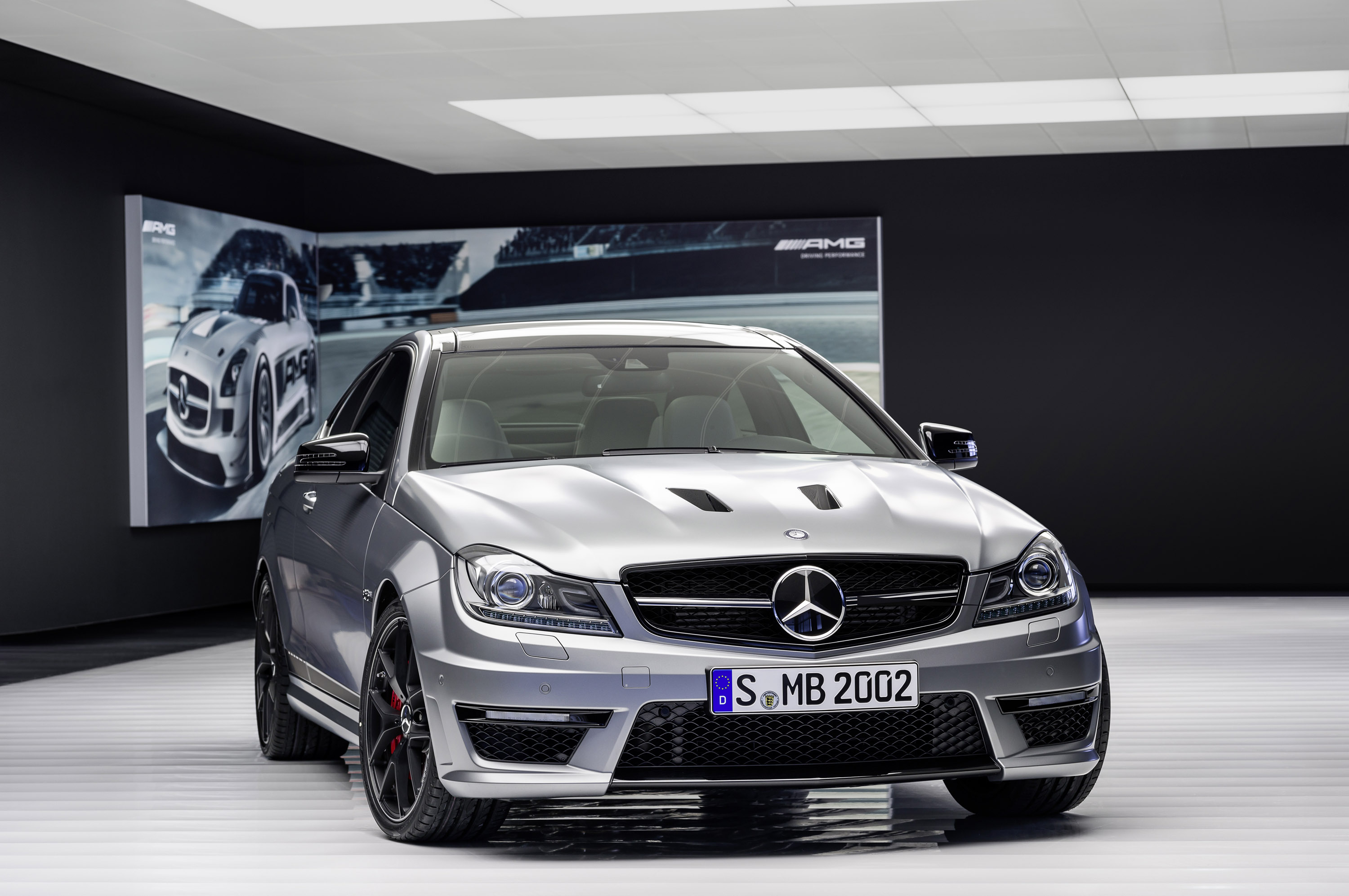 Mercedes-Benz C63 AMG Edition 507 photo #2