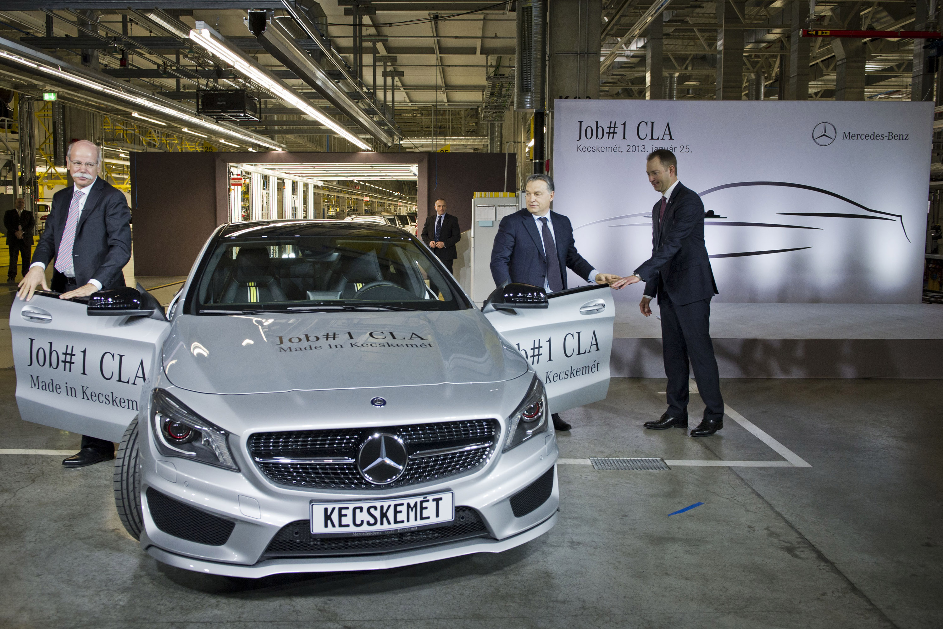 Mercedes-Benz CLA-Class photo #25