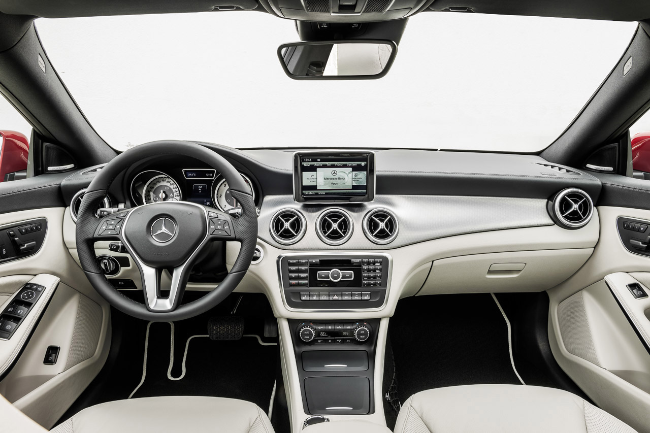Mercedes-Benz CLA-Class photo #30