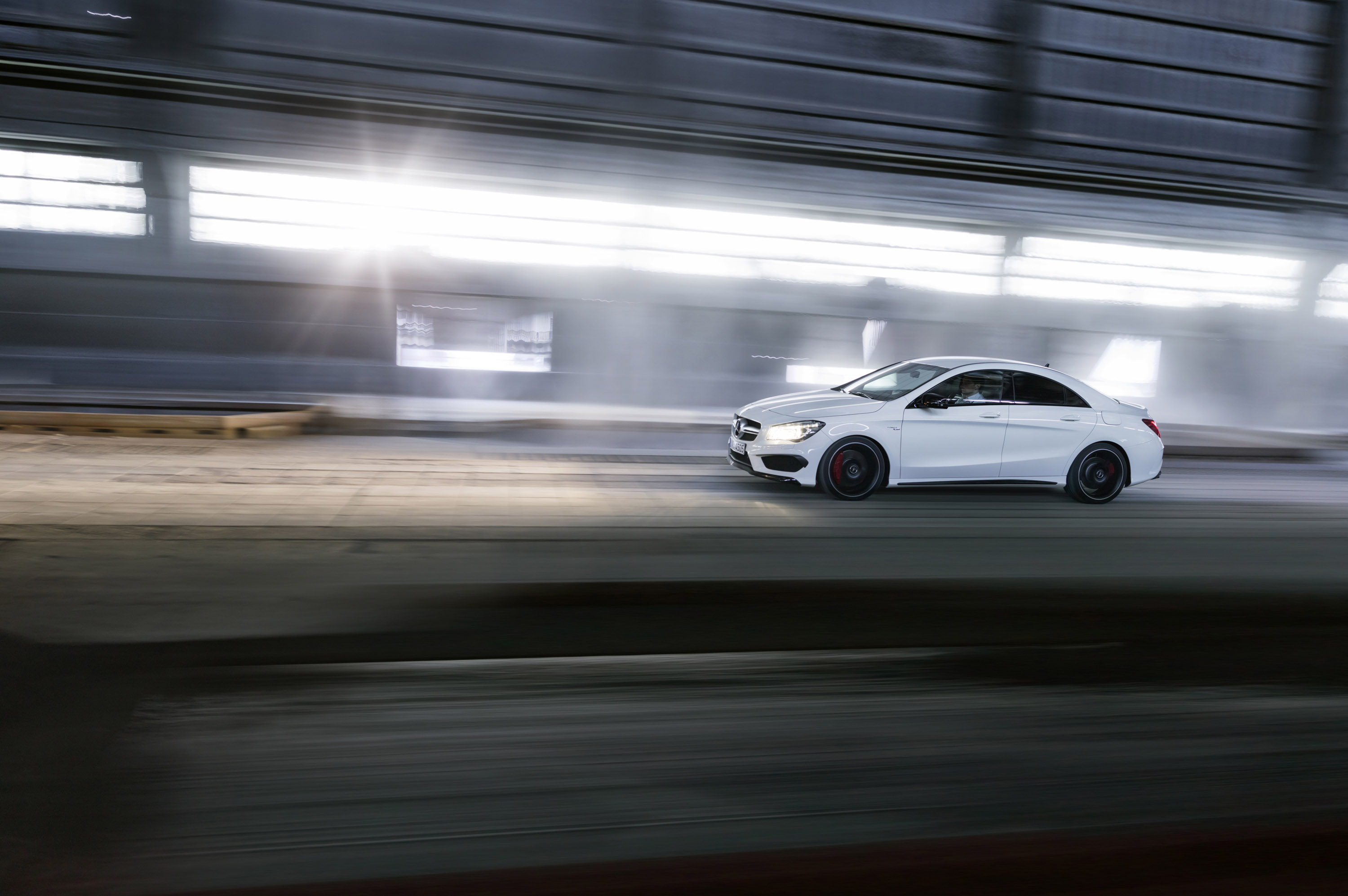 Mercedes-Benz CLA45 AMG photo #17