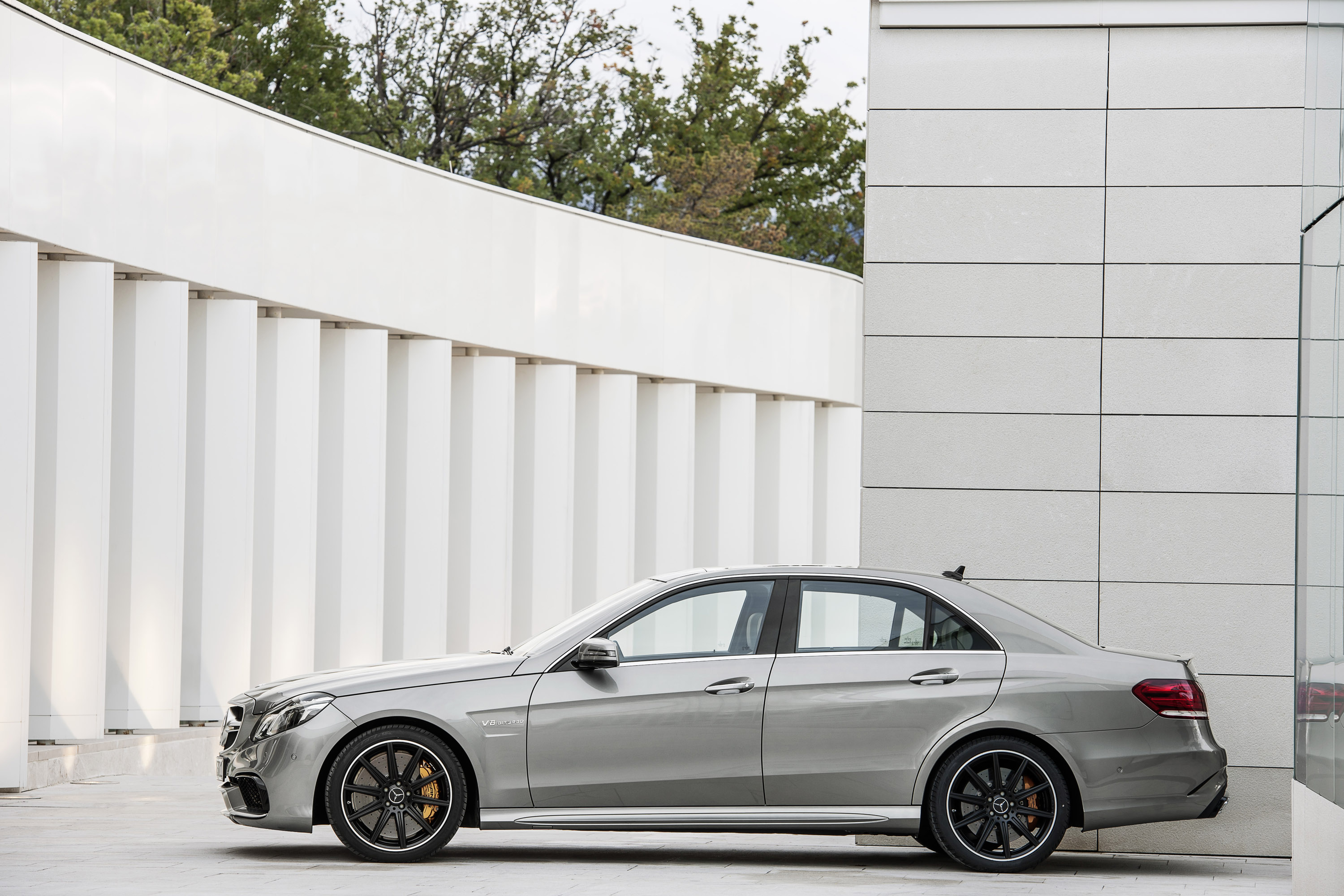 Mercedes-Benz E 63 AMG photo #15