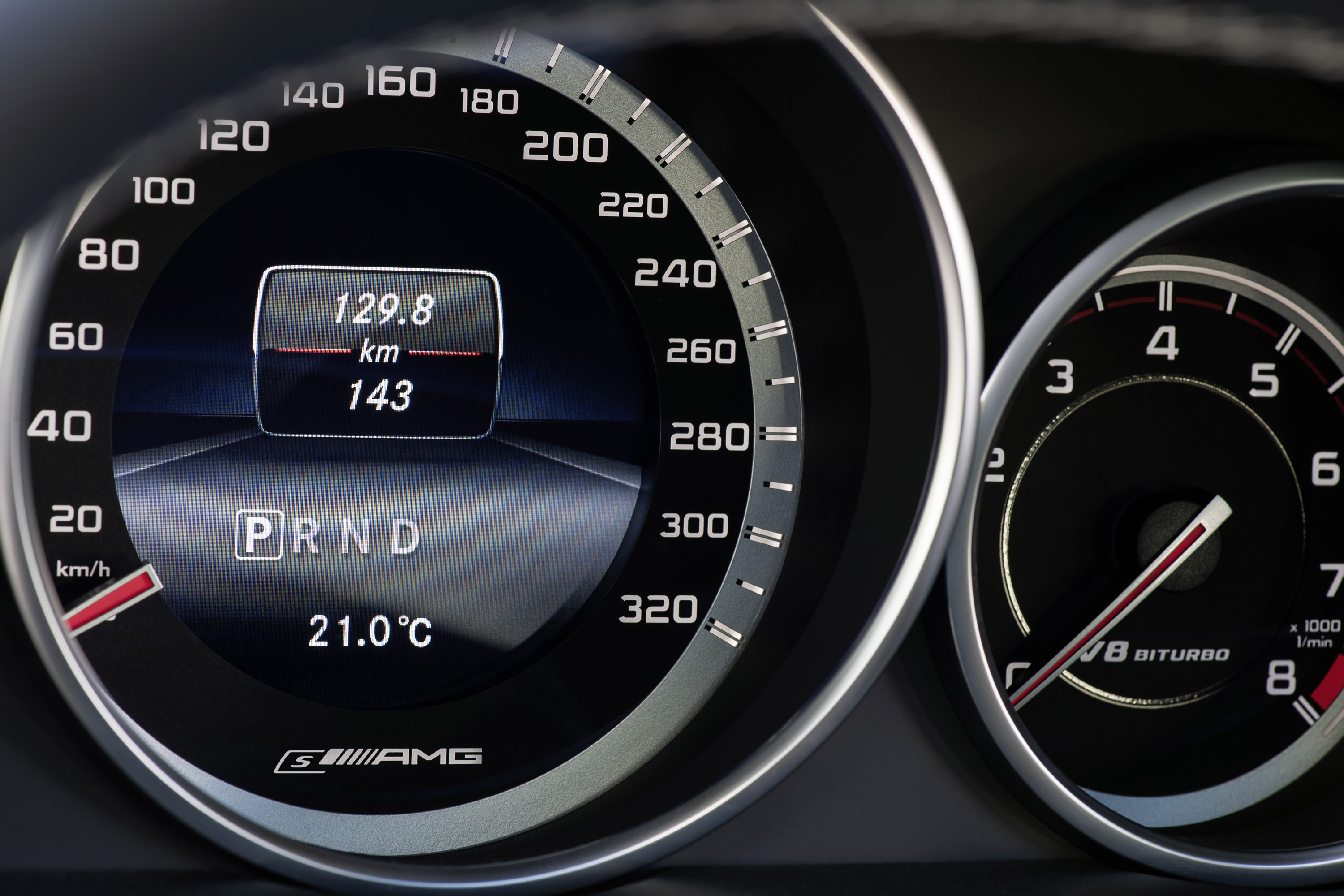 Mercedes-Benz E 63 AMG photo #21