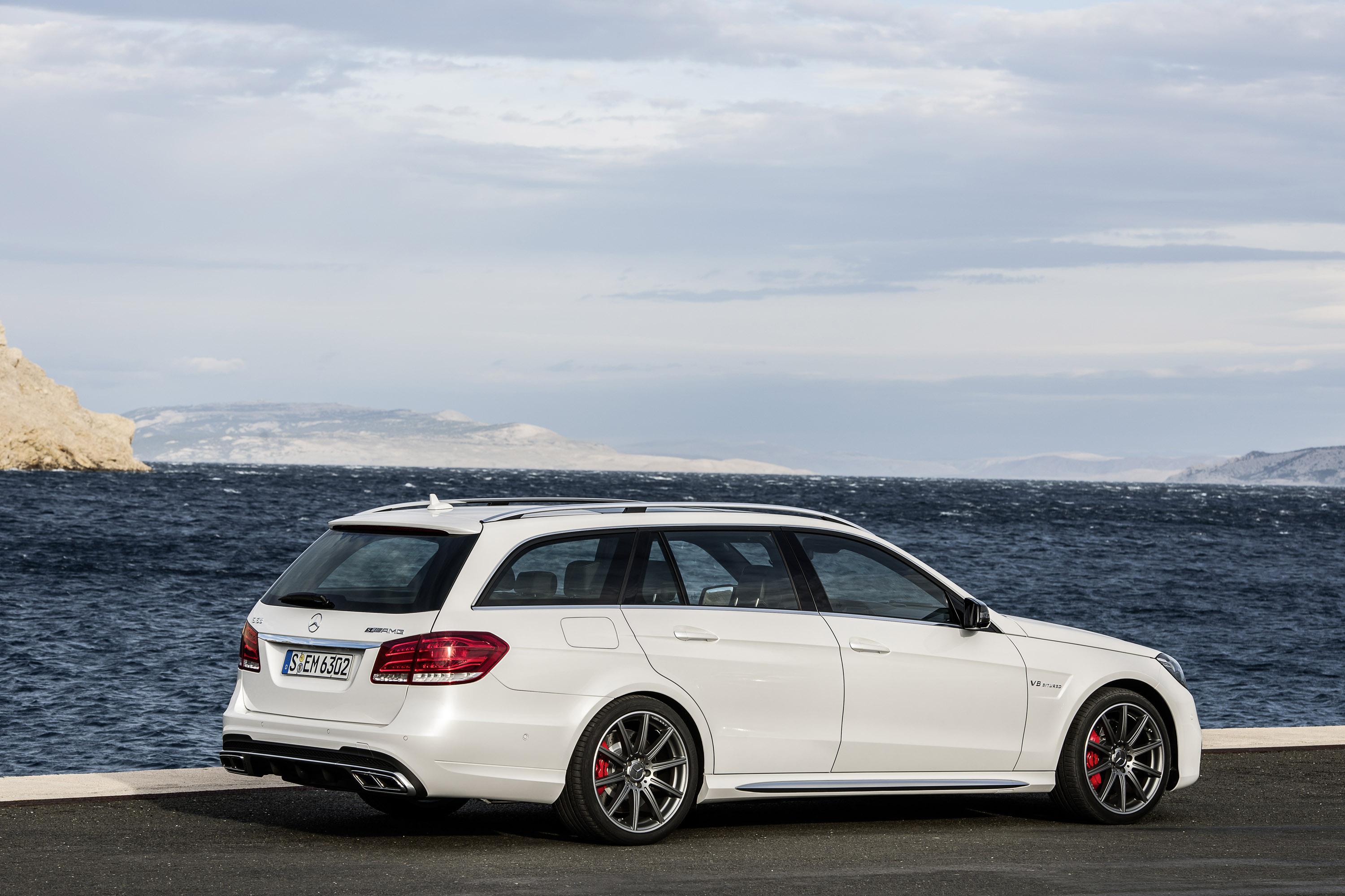 Mercedes-Benz E 63 AMG photo #24