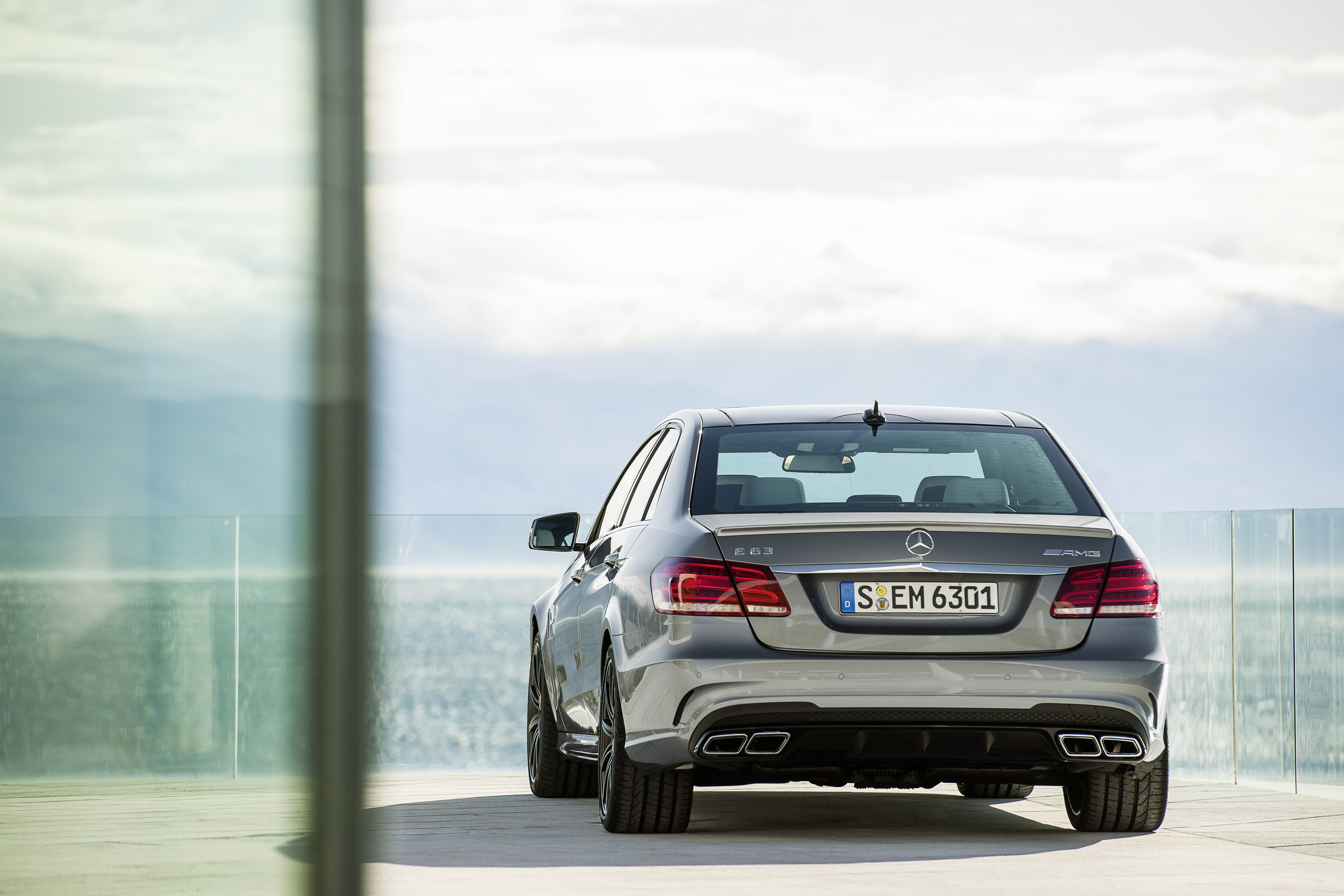 Mercedes-Benz E 63 AMG photo #27