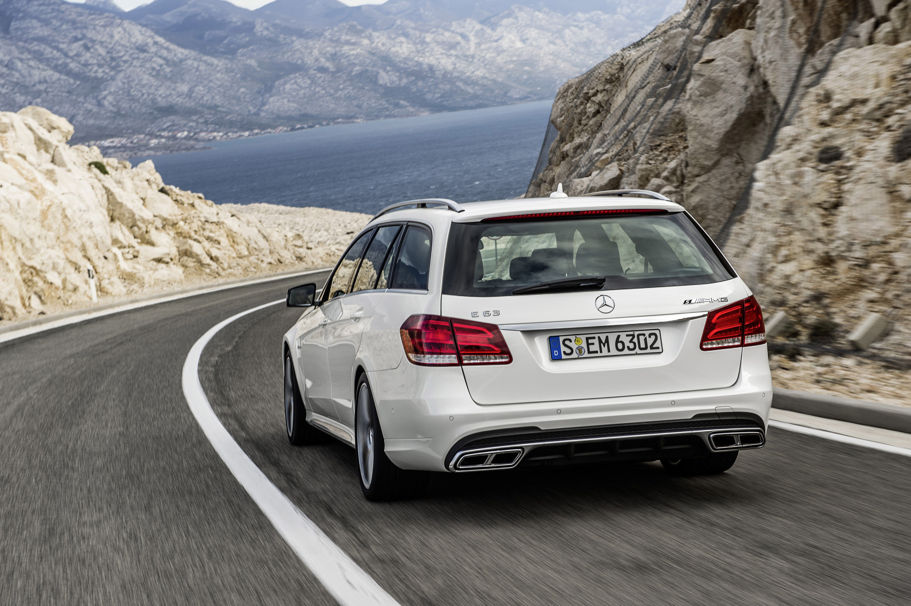Mercedes-Benz E 63 AMG photo #29