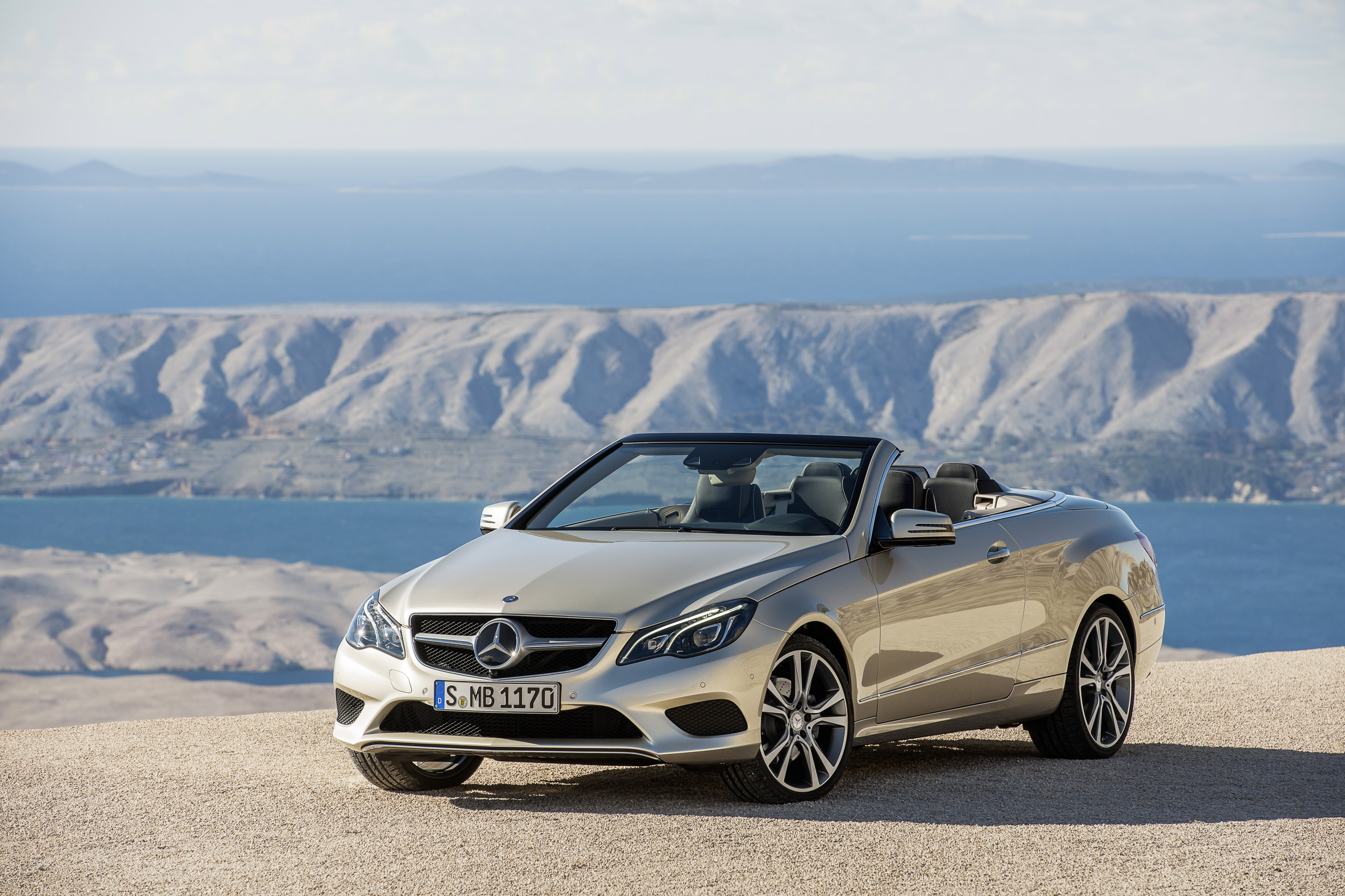 Mercedes-Benz E-Class Cabriolet photo #2