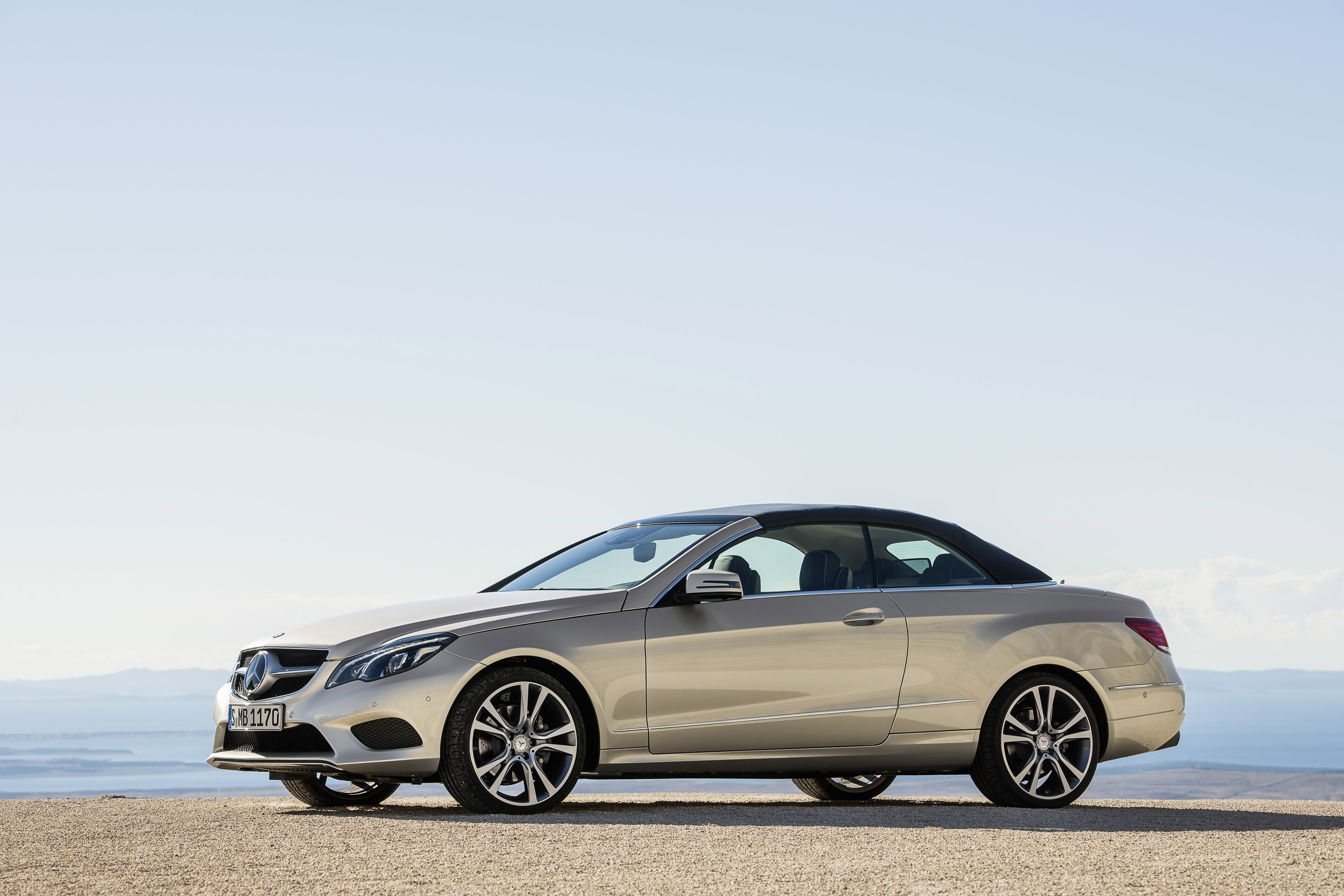Mercedes-Benz E-Class Cabriolet photo #27