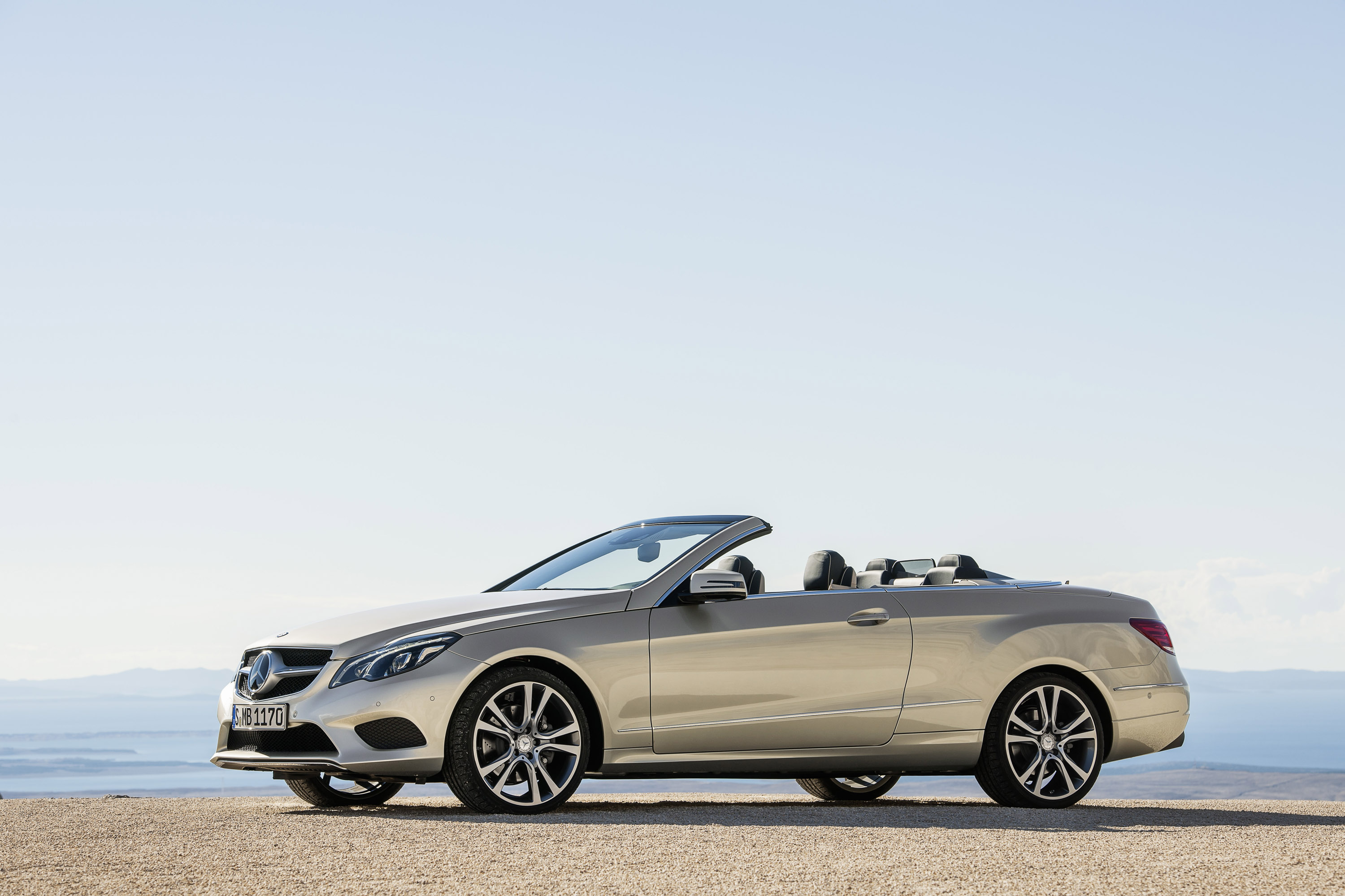 Mercedes-Benz E-Class Cabriolet photo #28