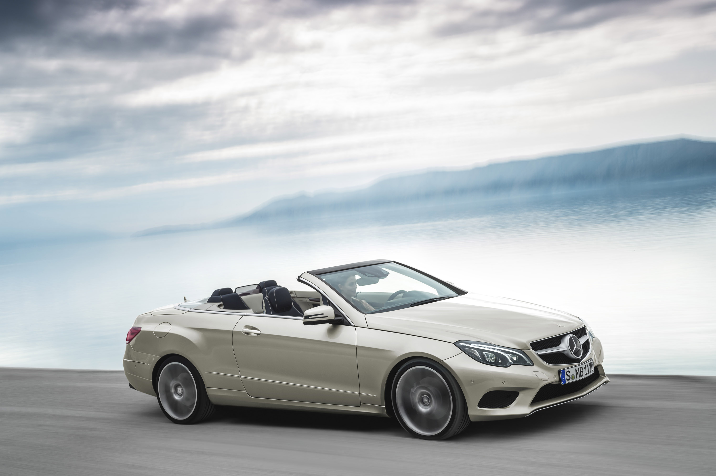 Mercedes-Benz E-Class Cabriolet photo #31