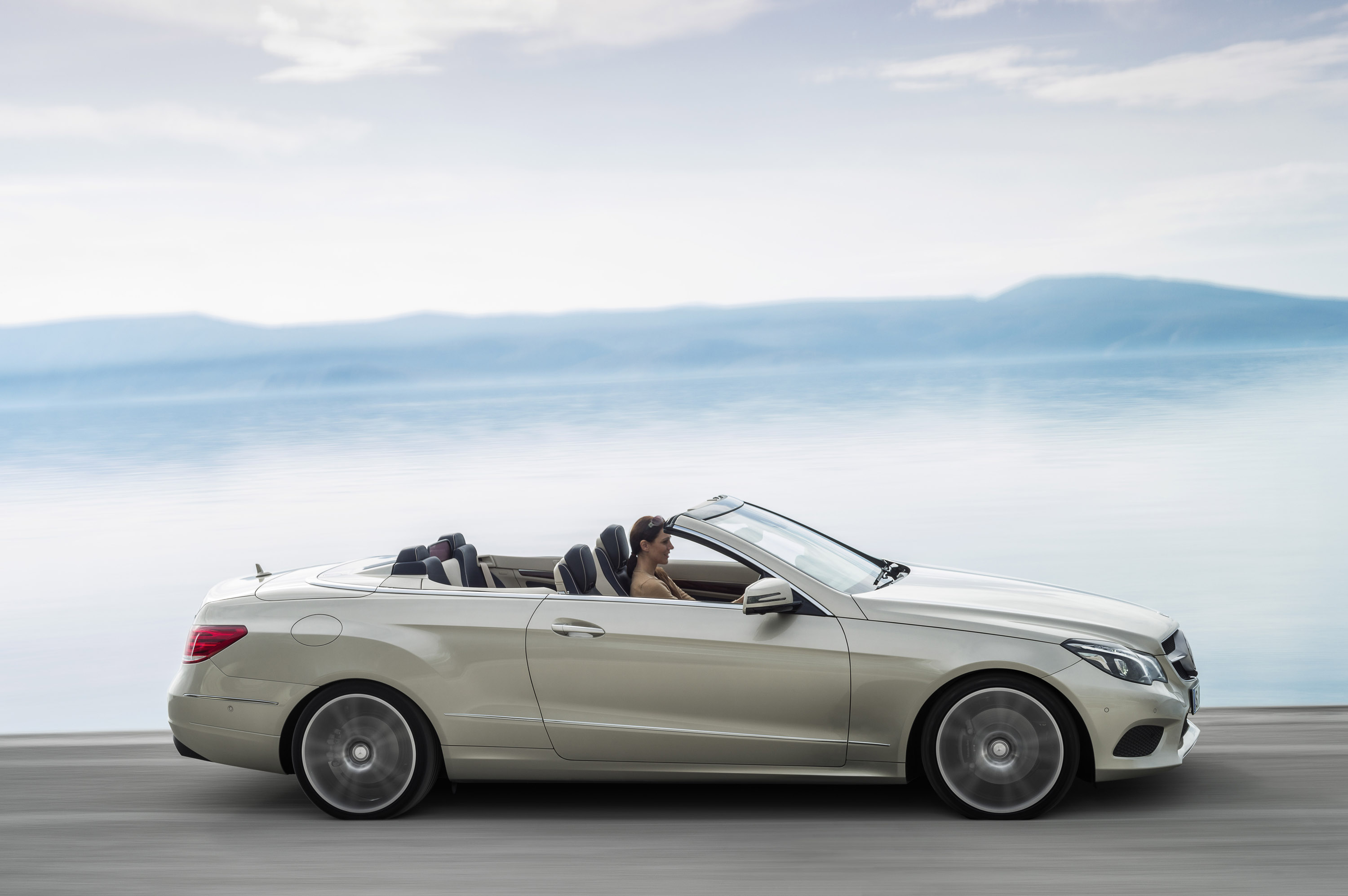 Mercedes-Benz E-Class Cabriolet photo #32