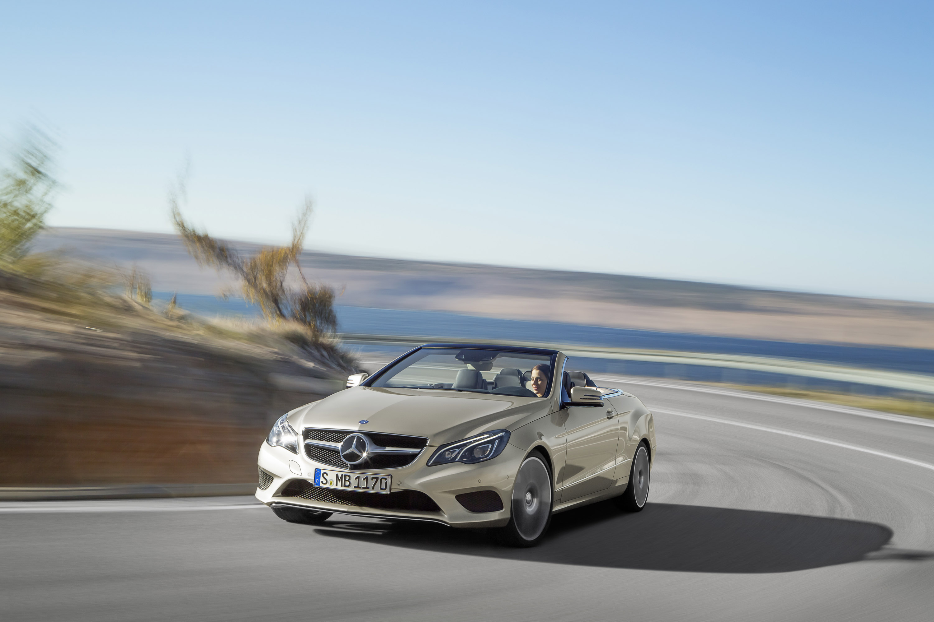 Mercedes-Benz E-Class Cabriolet photo #33