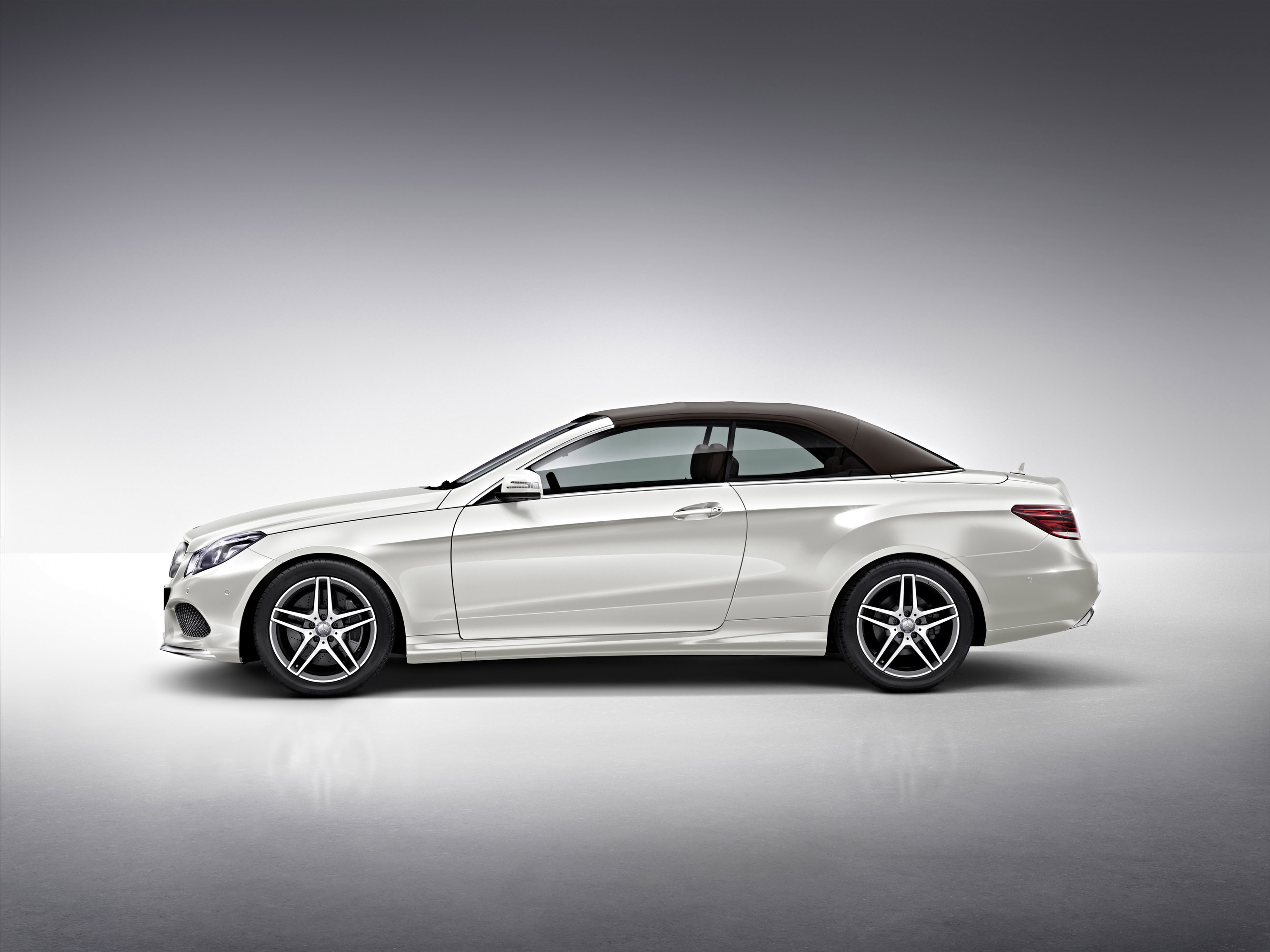 Mercedes-Benz E-Class Cabriolet photo #39