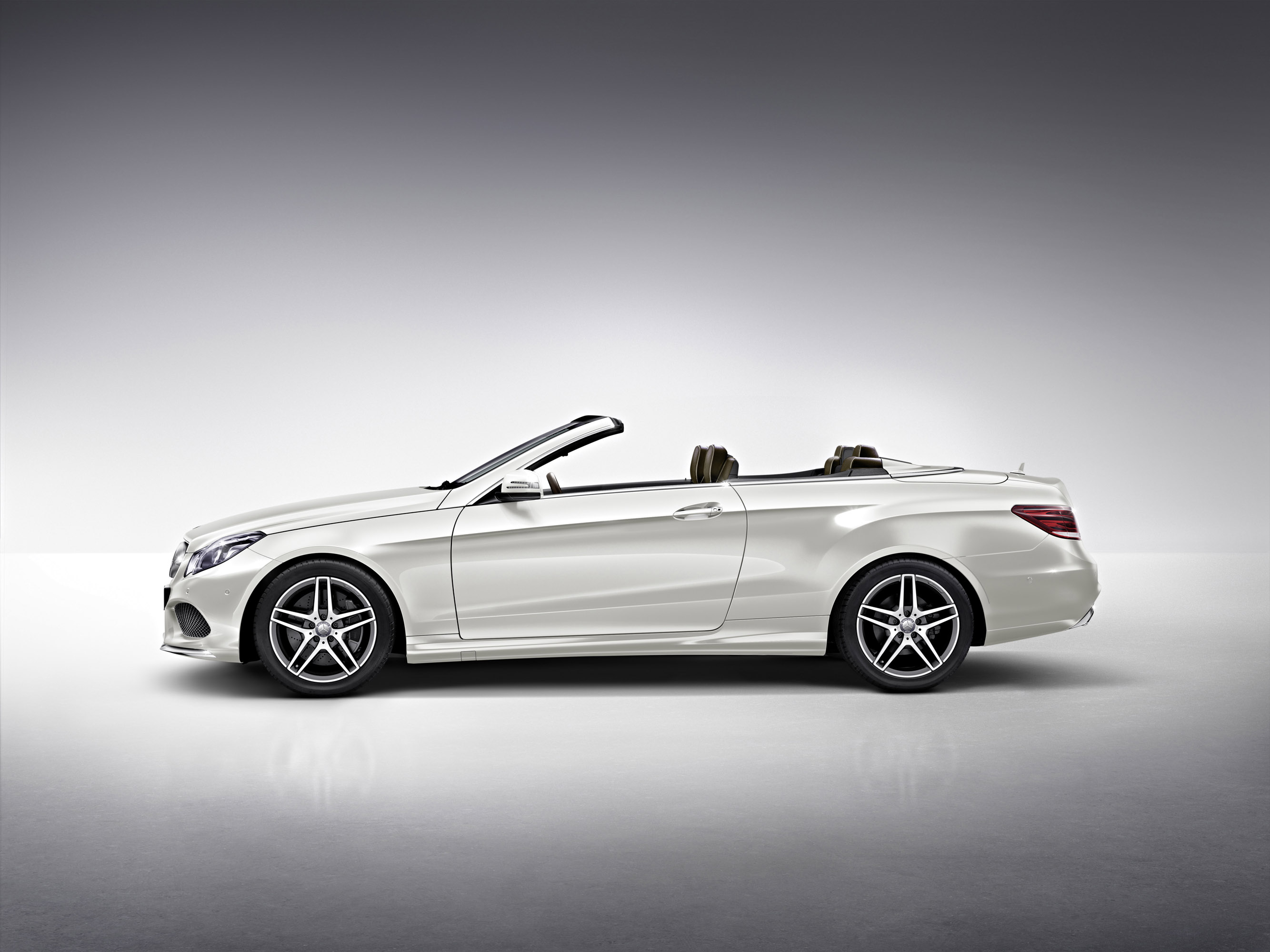 Mercedes-Benz E-Class Cabriolet photo #40