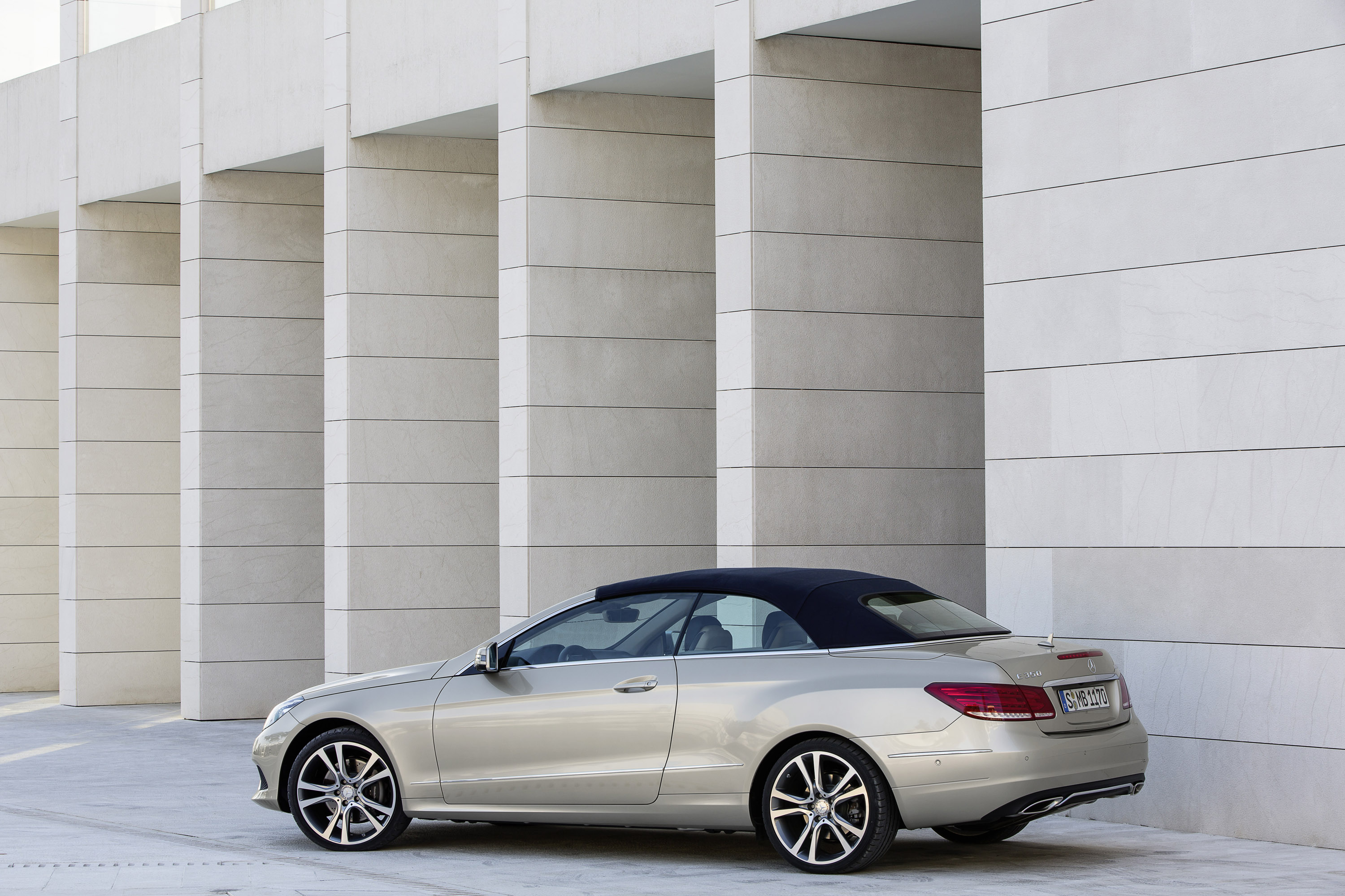 Mercedes-Benz E-Class Cabriolet photo #41