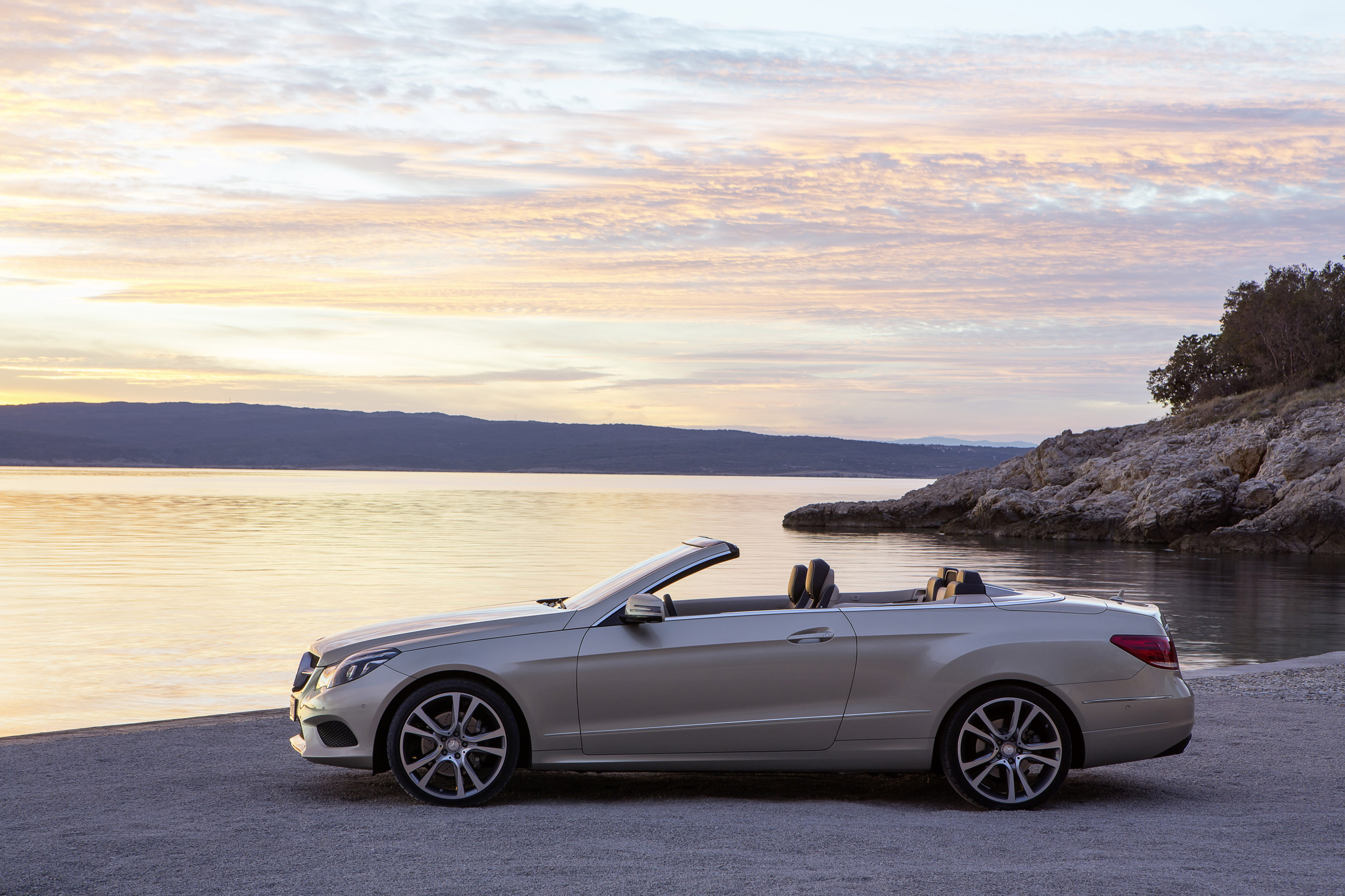 Mercedes-Benz E-Class Cabriolet photo #53