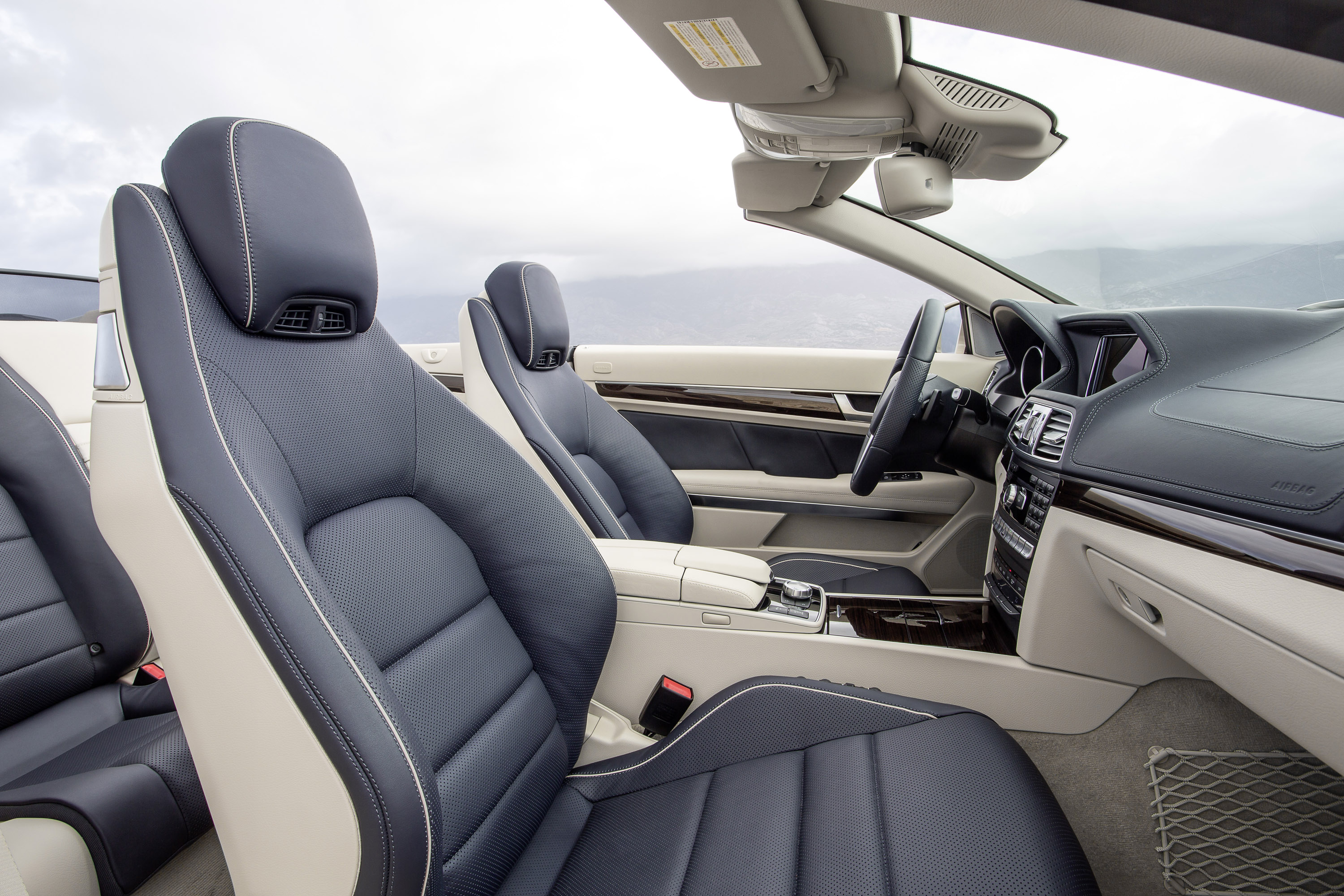 Mercedes-Benz E-Class Coupe and Cabriolet photo #34
