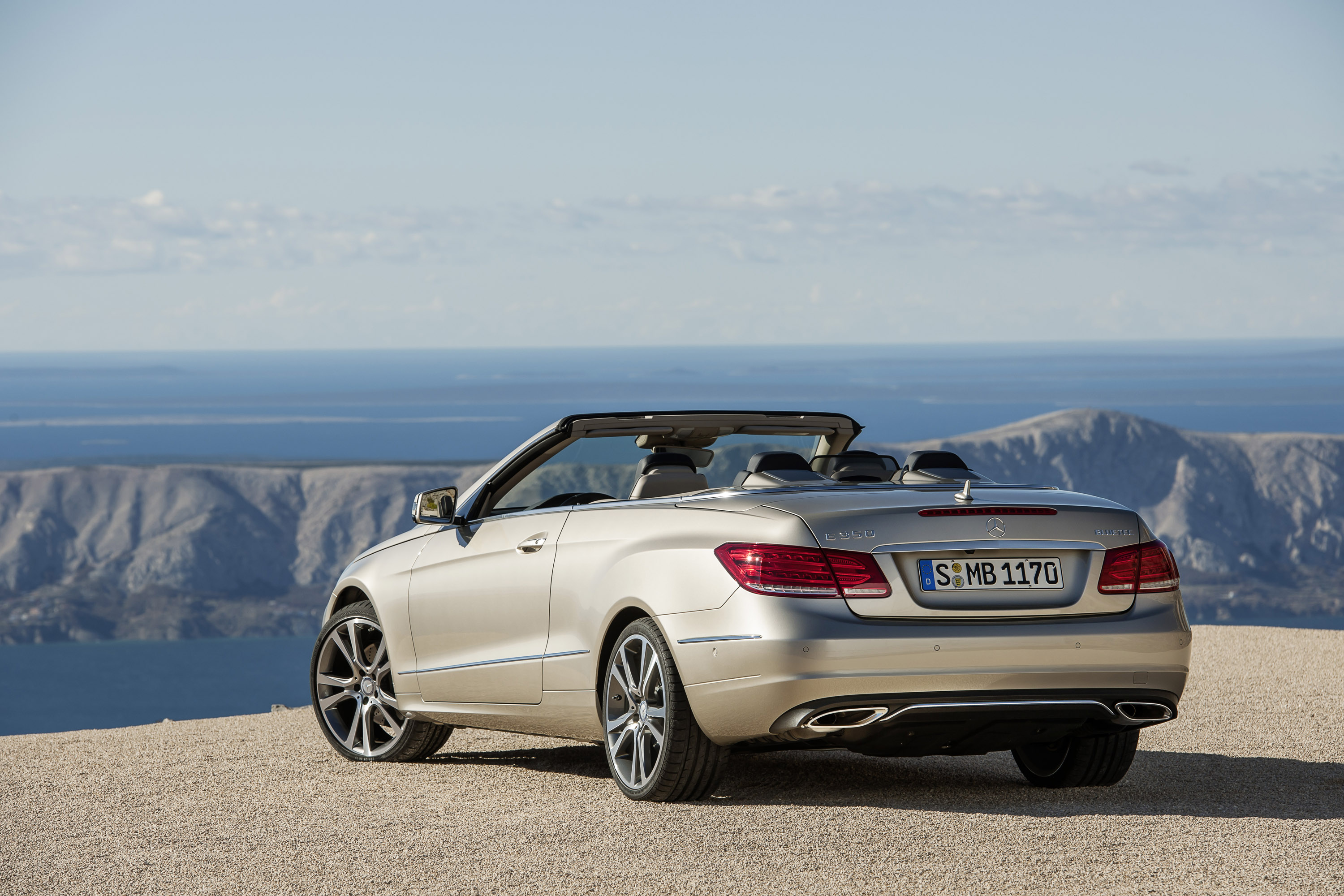 Mercedes-Benz E-Class Coupe and Cabriolet photo #46
