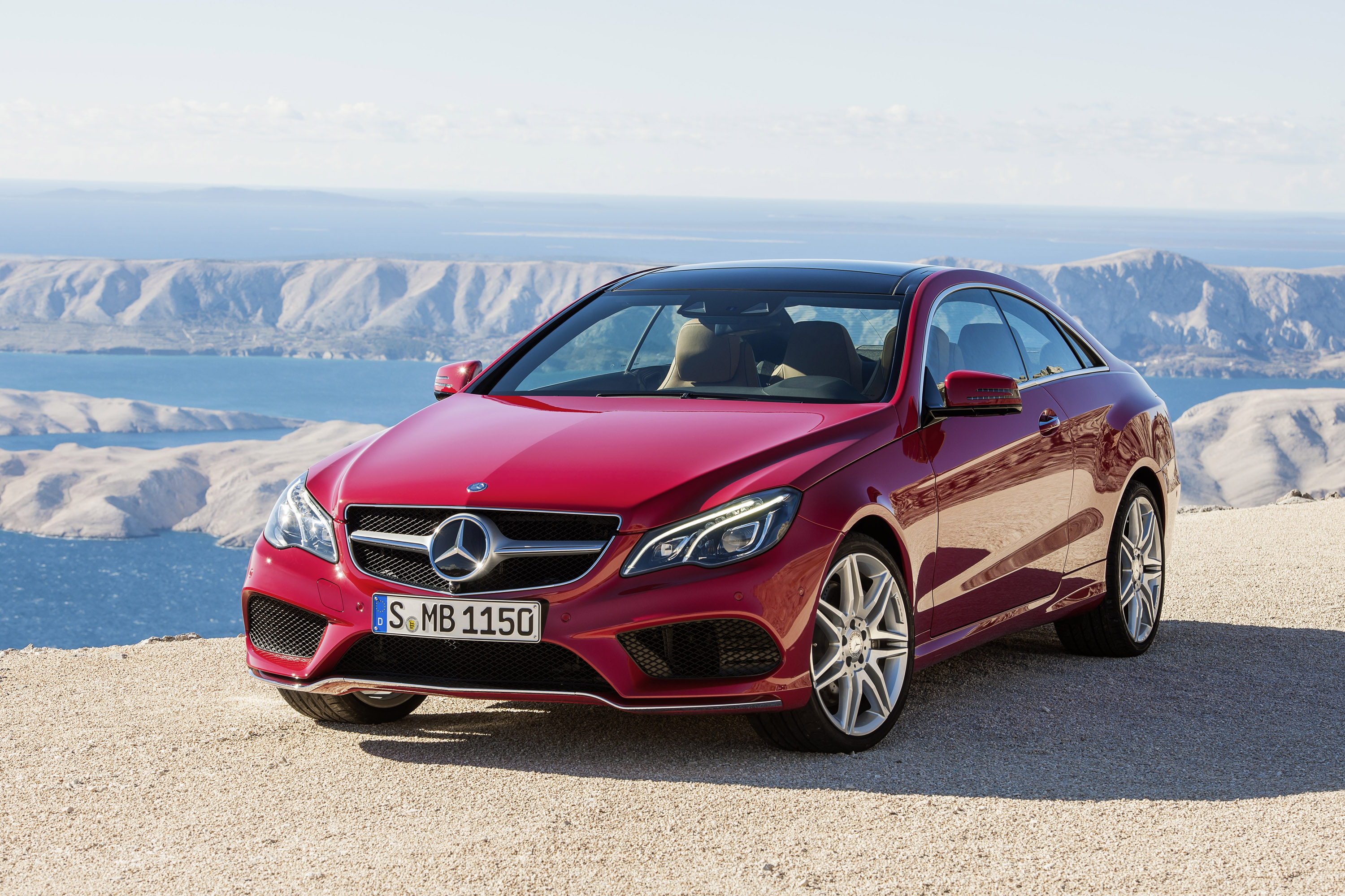 Mercedes-Benz E-Class Coupe photo #1