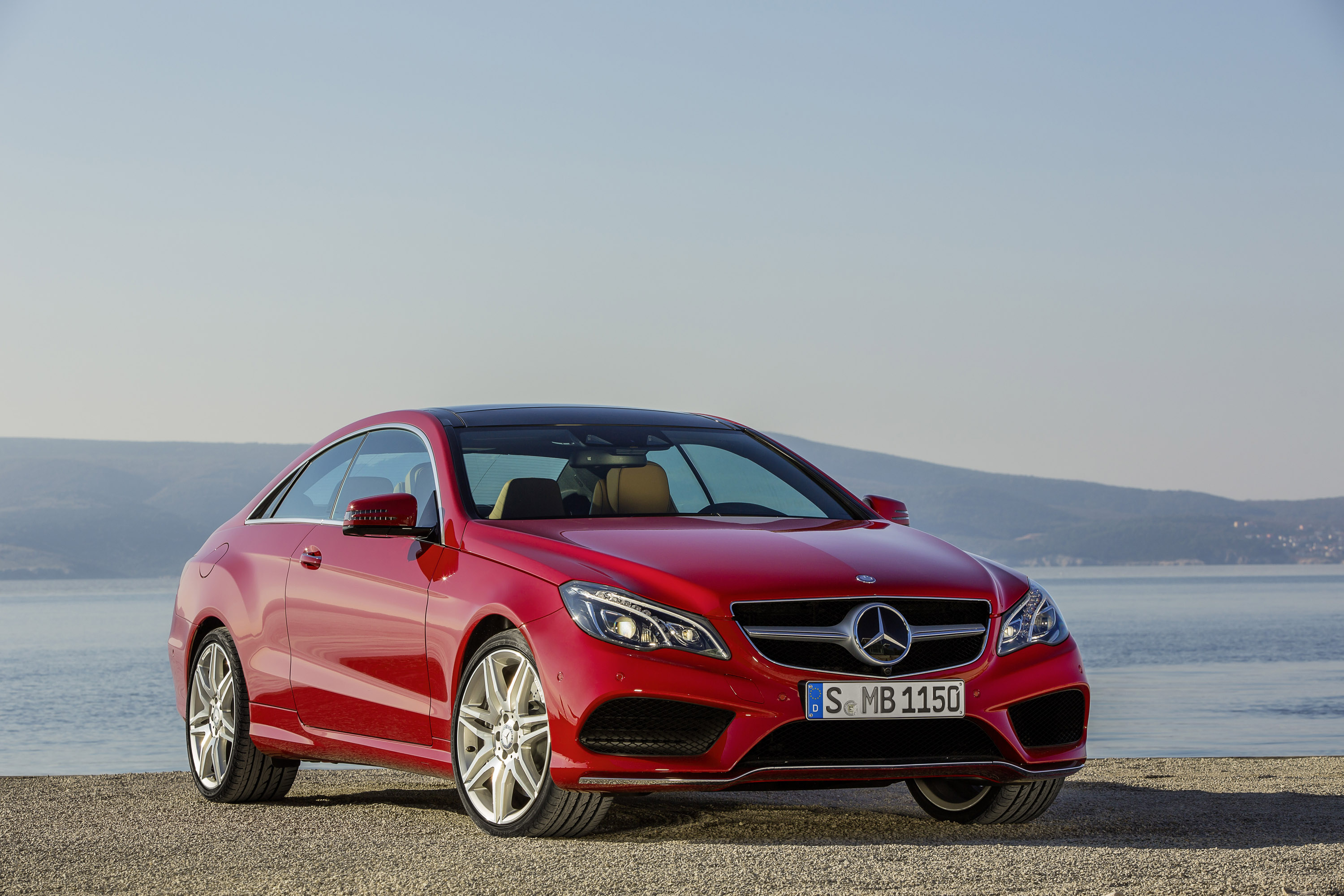 Mercedes-Benz E-Class Coupe photo #4