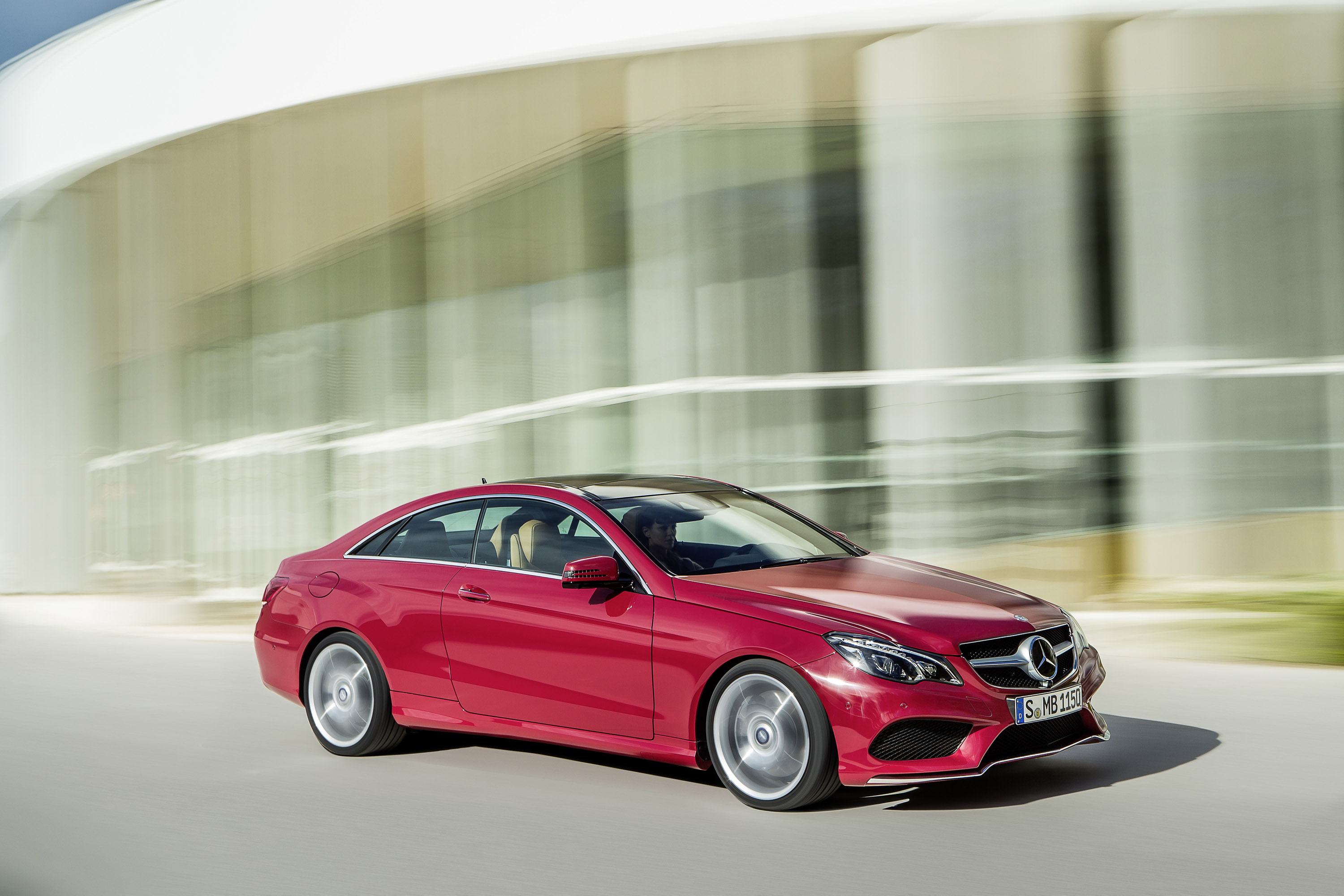 Mercedes-Benz E-Class Coupe photo #17