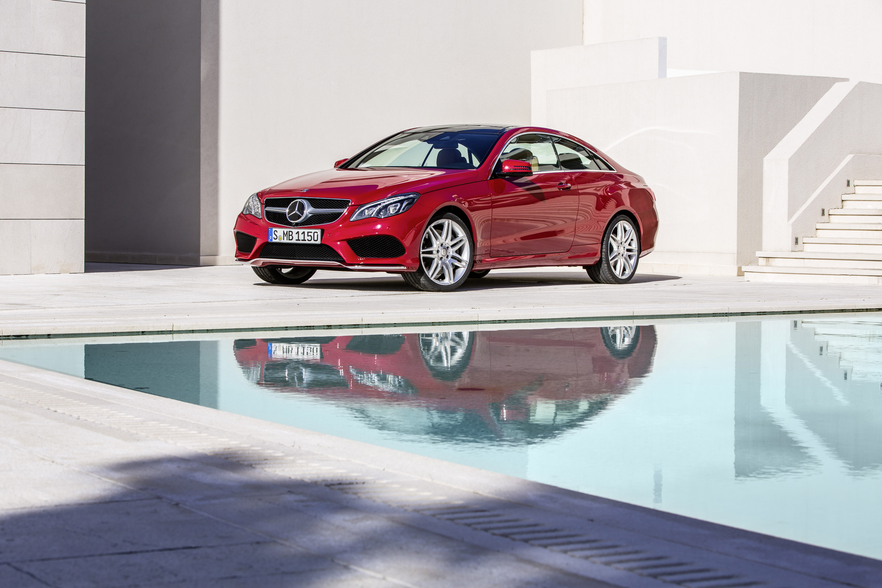 Mercedes-Benz E-Class Coupe photo #19