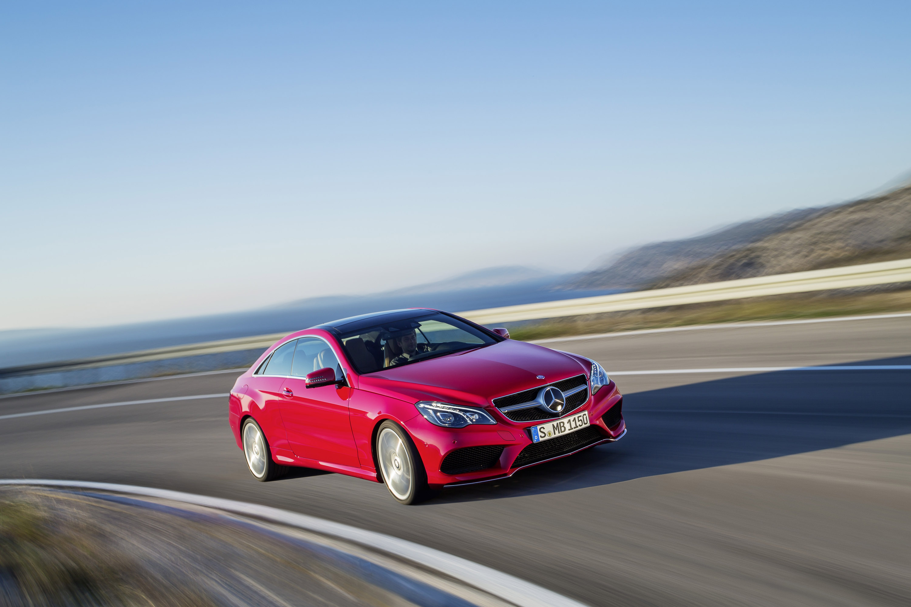Mercedes-Benz E-Class Coupe photo #23