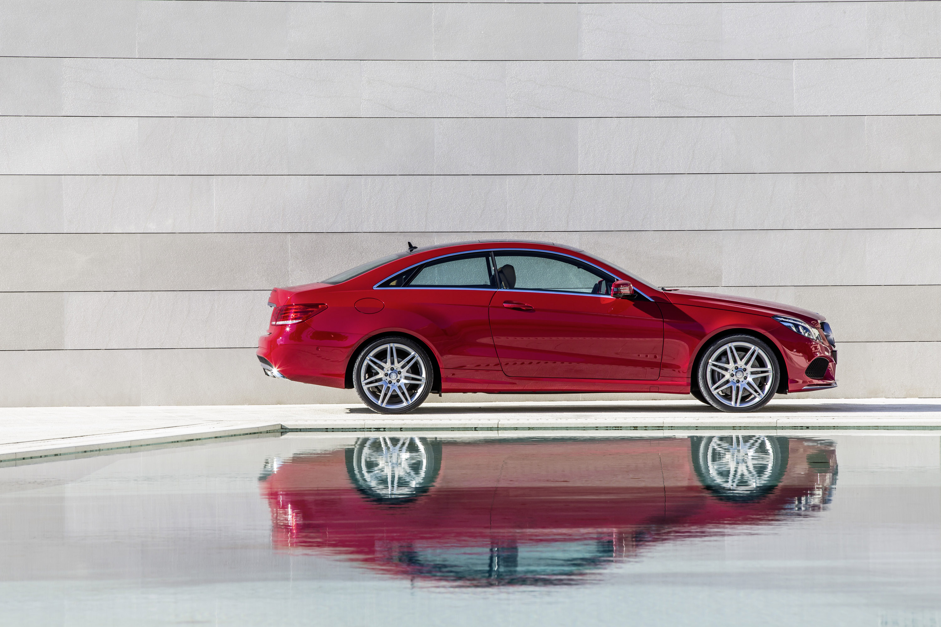 Mercedes-Benz E-Class Coupe photo #26