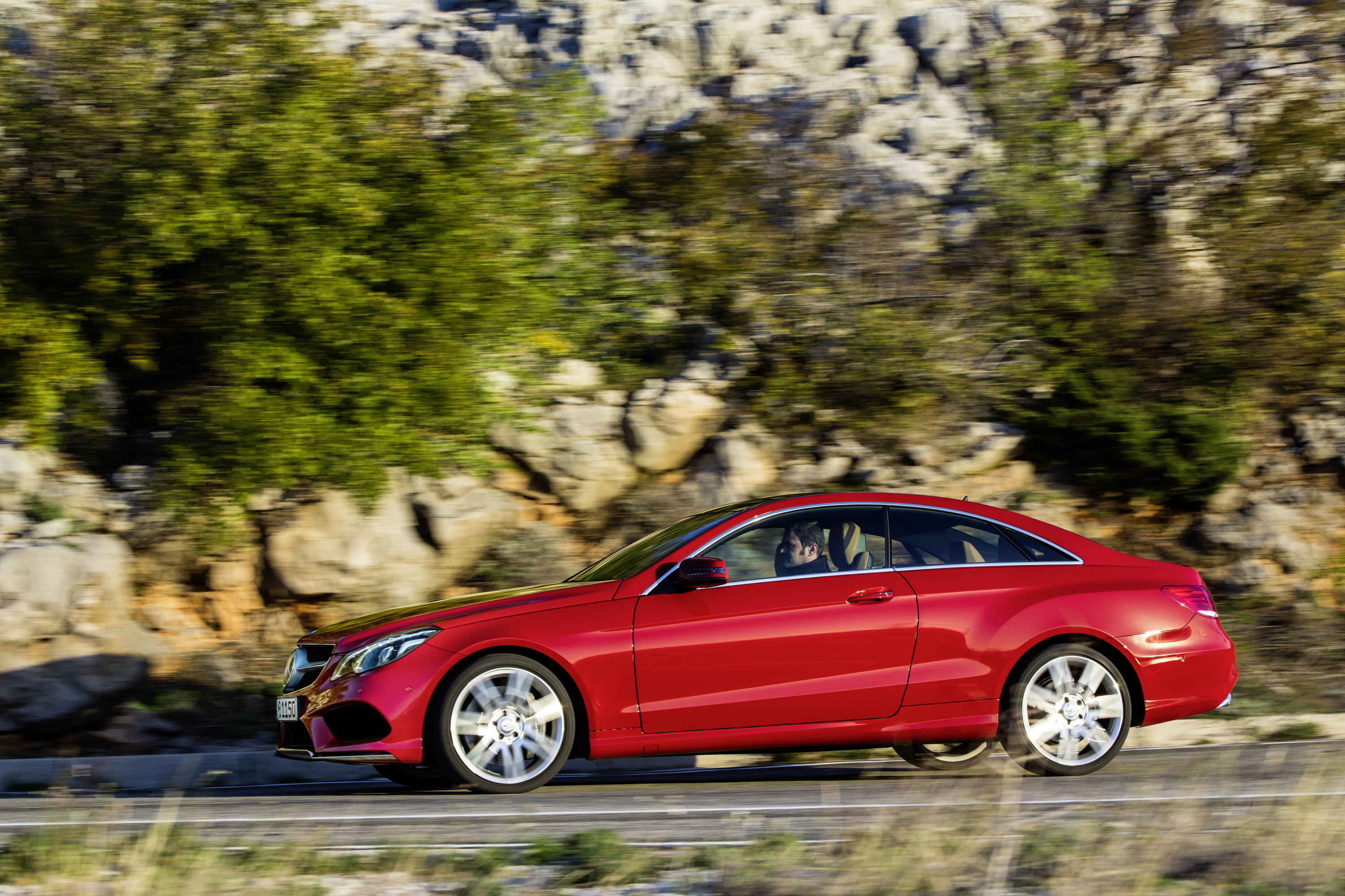 Mercedes-Benz E-Class Coupe photo #28