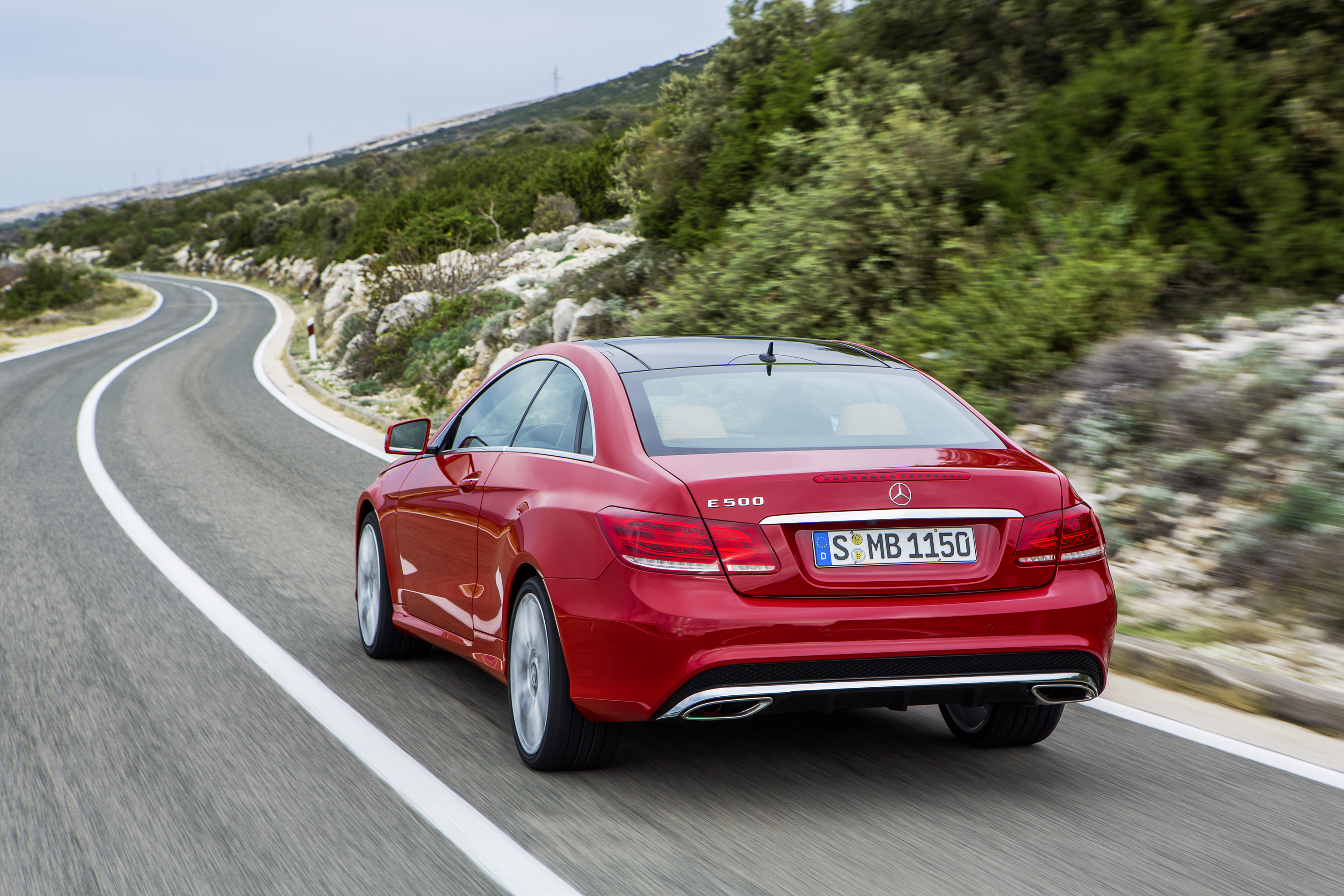 Mercedes-Benz E-Class Coupe photo #38